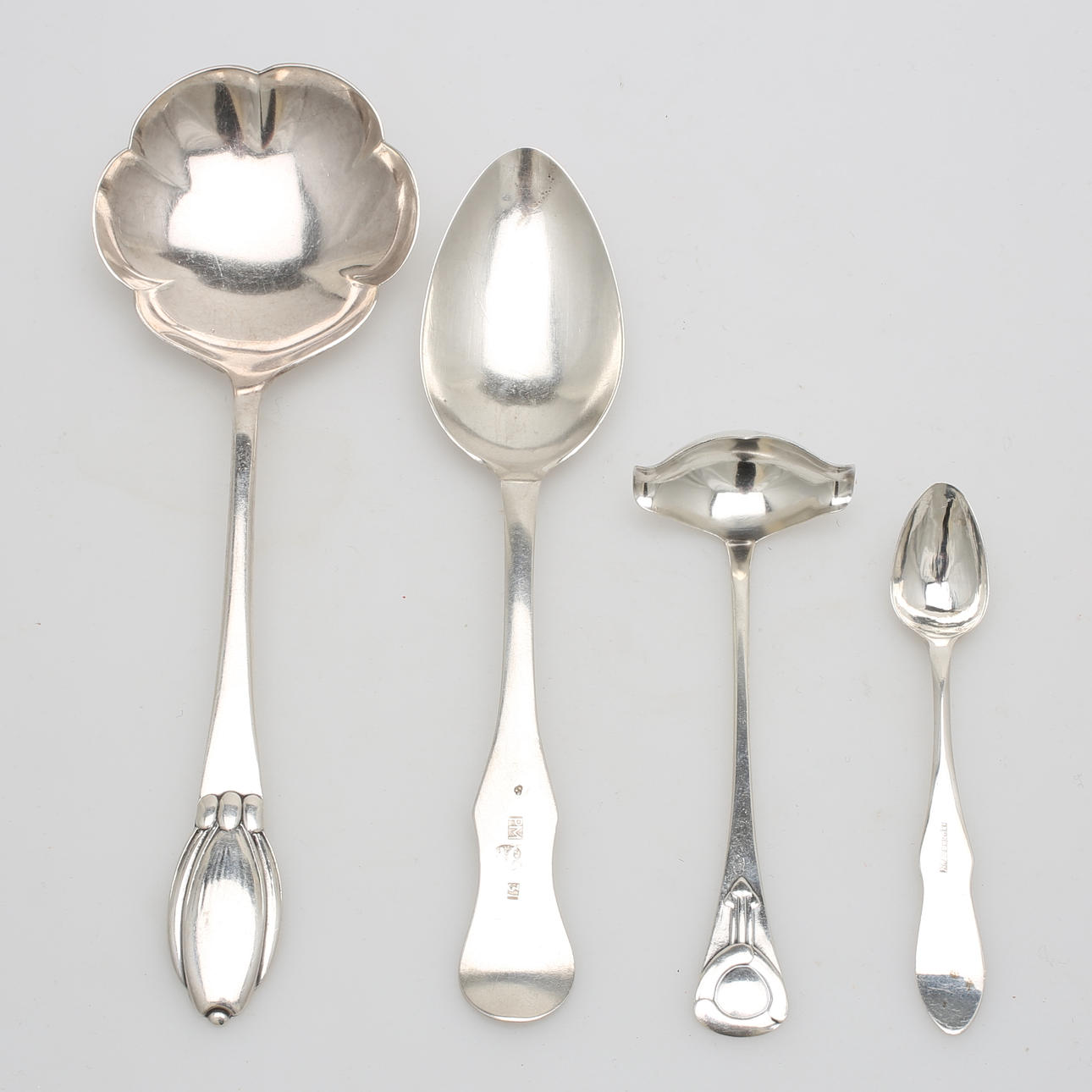 SKEDAR, 4 st, silver, bl a Johan Petter Hollman, Skänninge (verksam 1821-1854) vikt 126 gram.