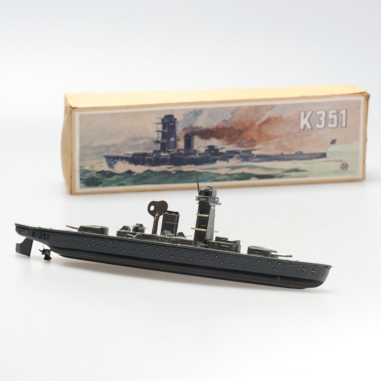 CKO KELLERMAN, K-351, slagskepp, litograferad plåt, urverk.