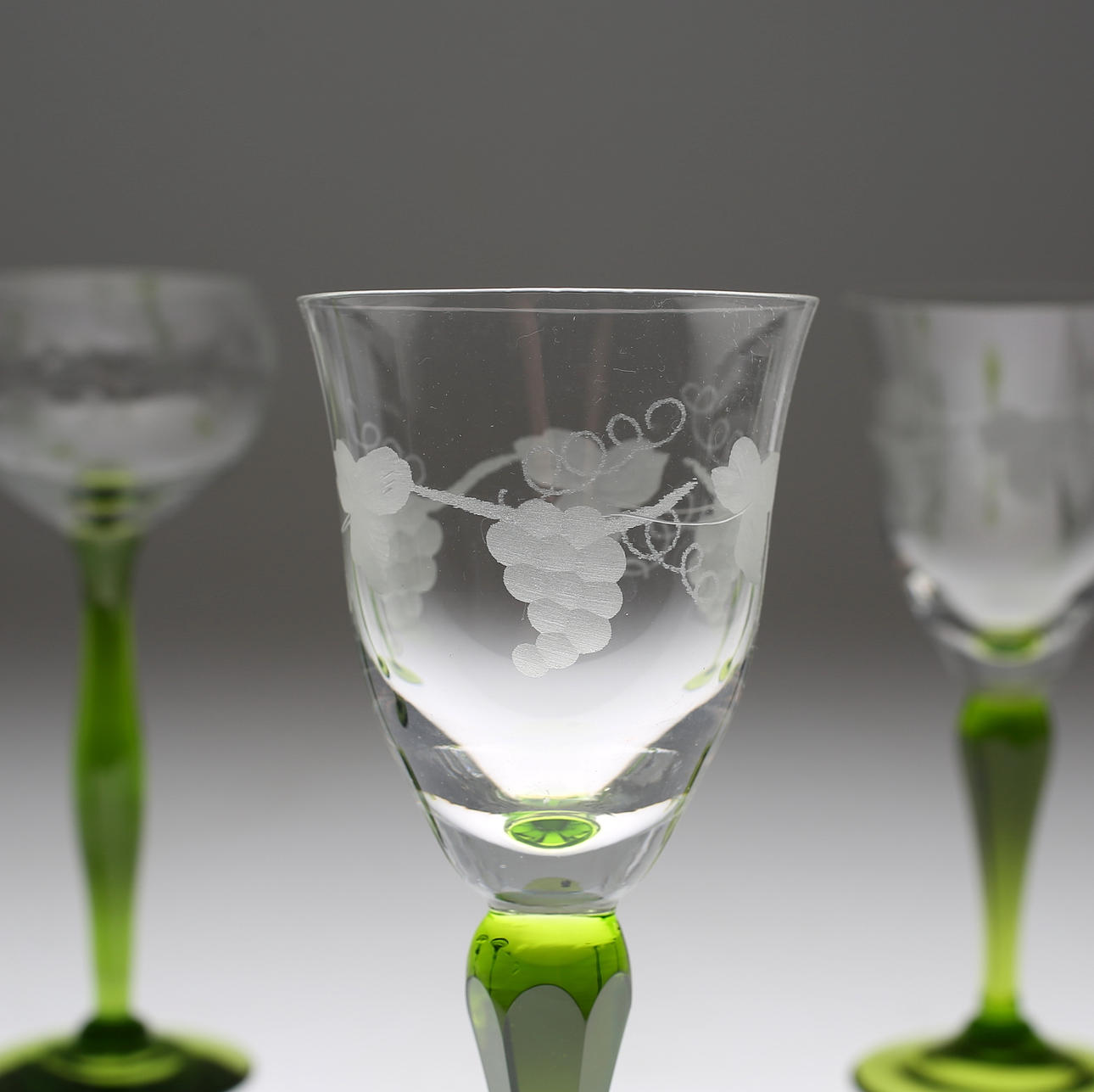 VINGLAS, 22 st, bl a Reijmyre, 1900-tal.