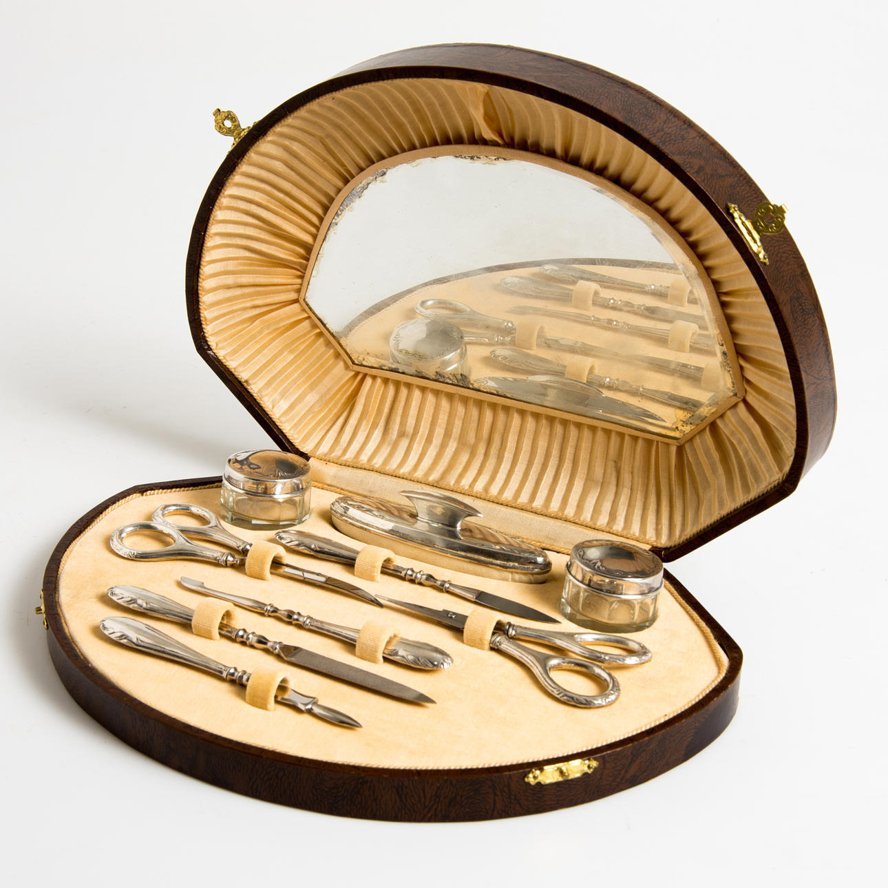 MANIKYRSET, silver/glas, 1900-talets första hälft.