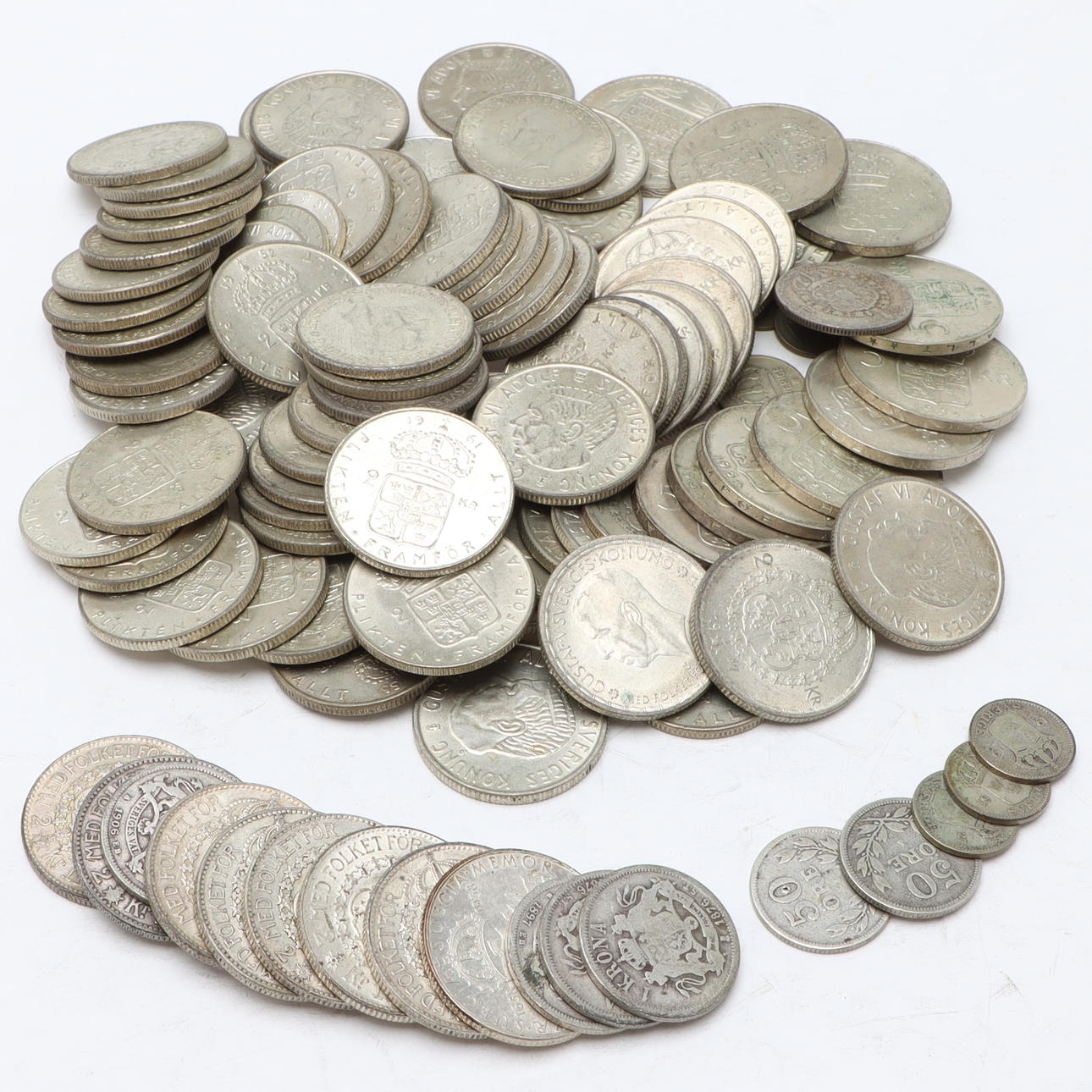 MYNT, silver, främst 40%, totalvikt ca 1334 gram.