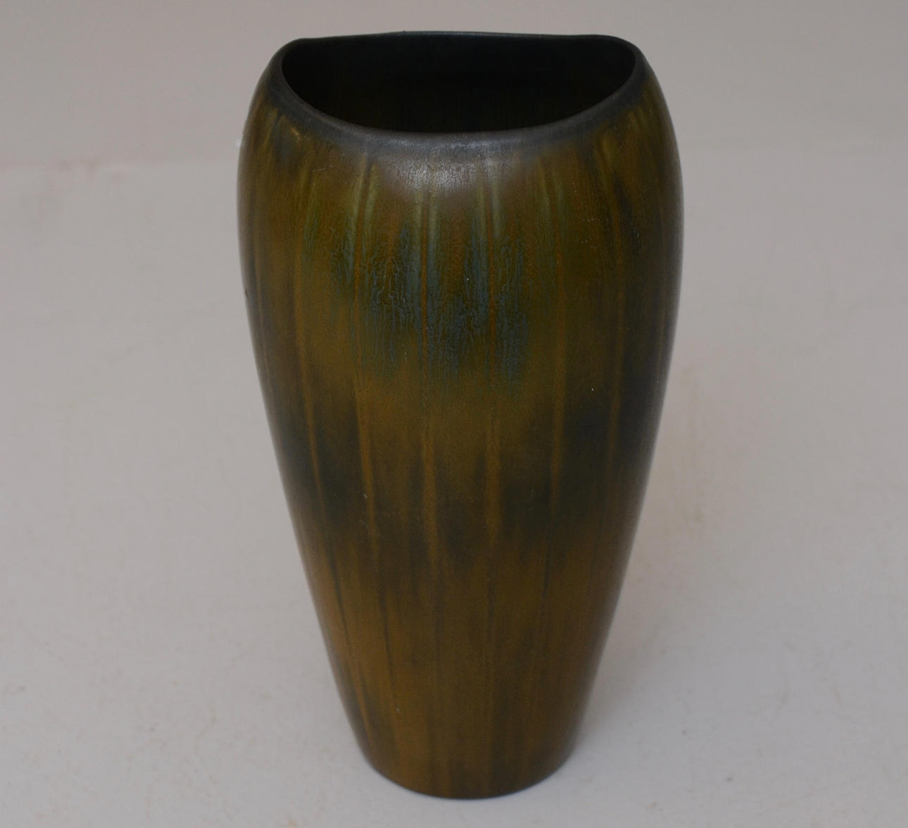 GUNNAR NYLUND. VAS STENGODS FÖR RÖRSTRAND.