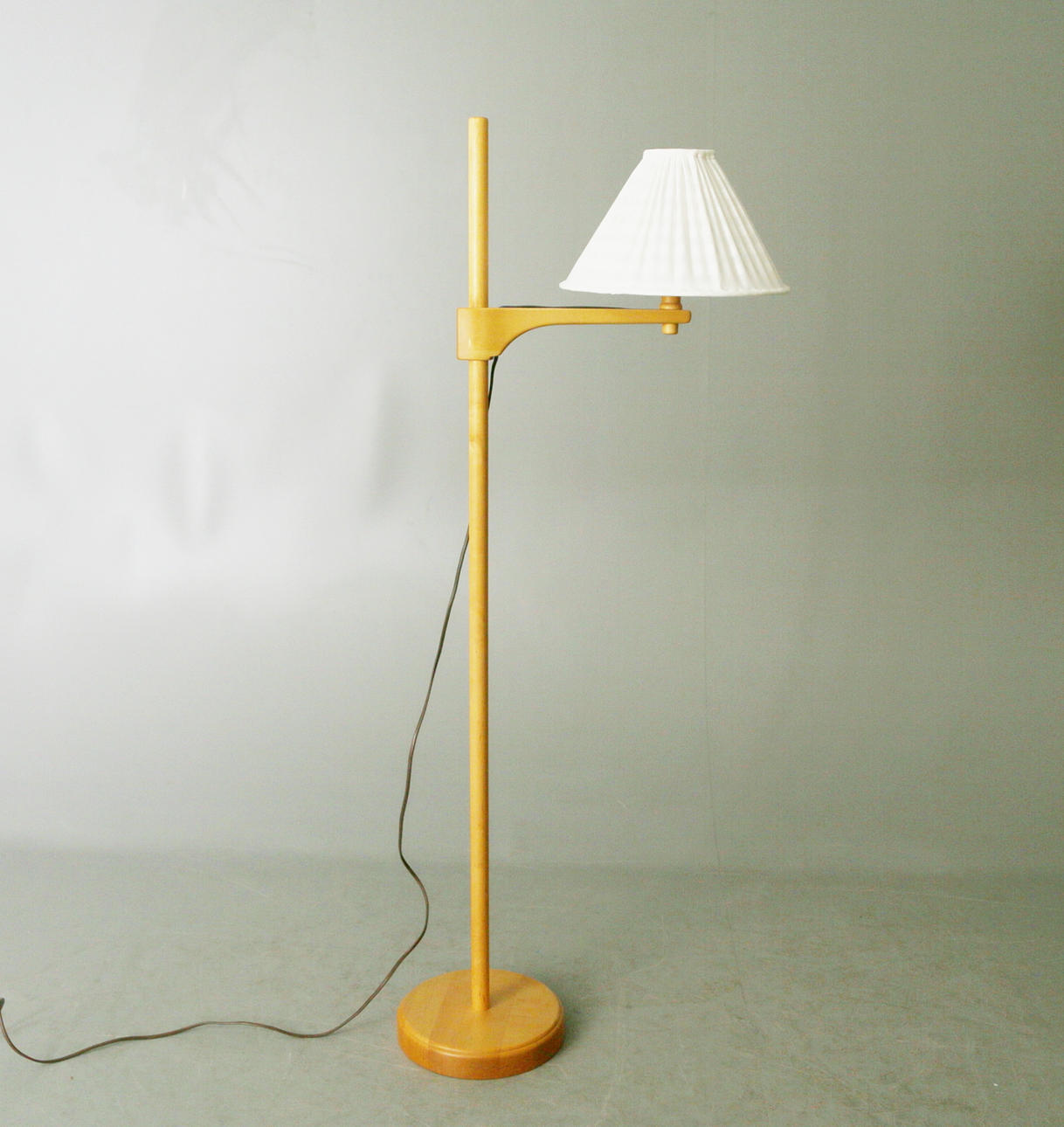 GOLVLAMPA, Staken, Carl Malmsten, 1900-tal.