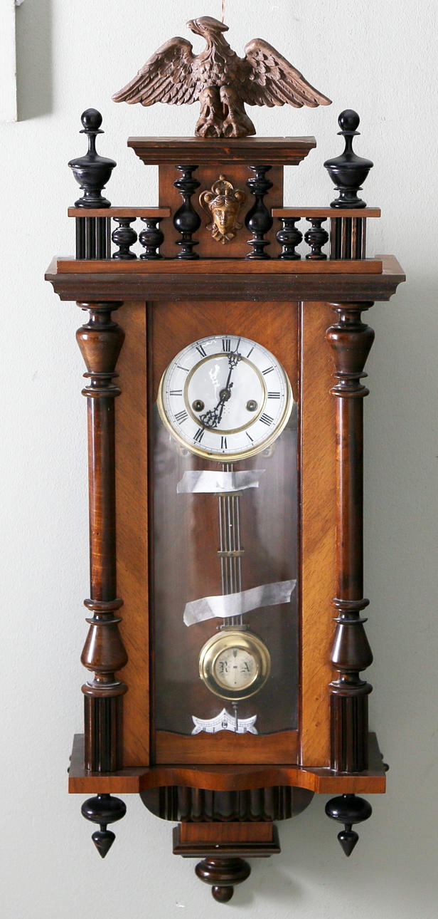 VÄGGUR, Junghans, 18/1900-tal.