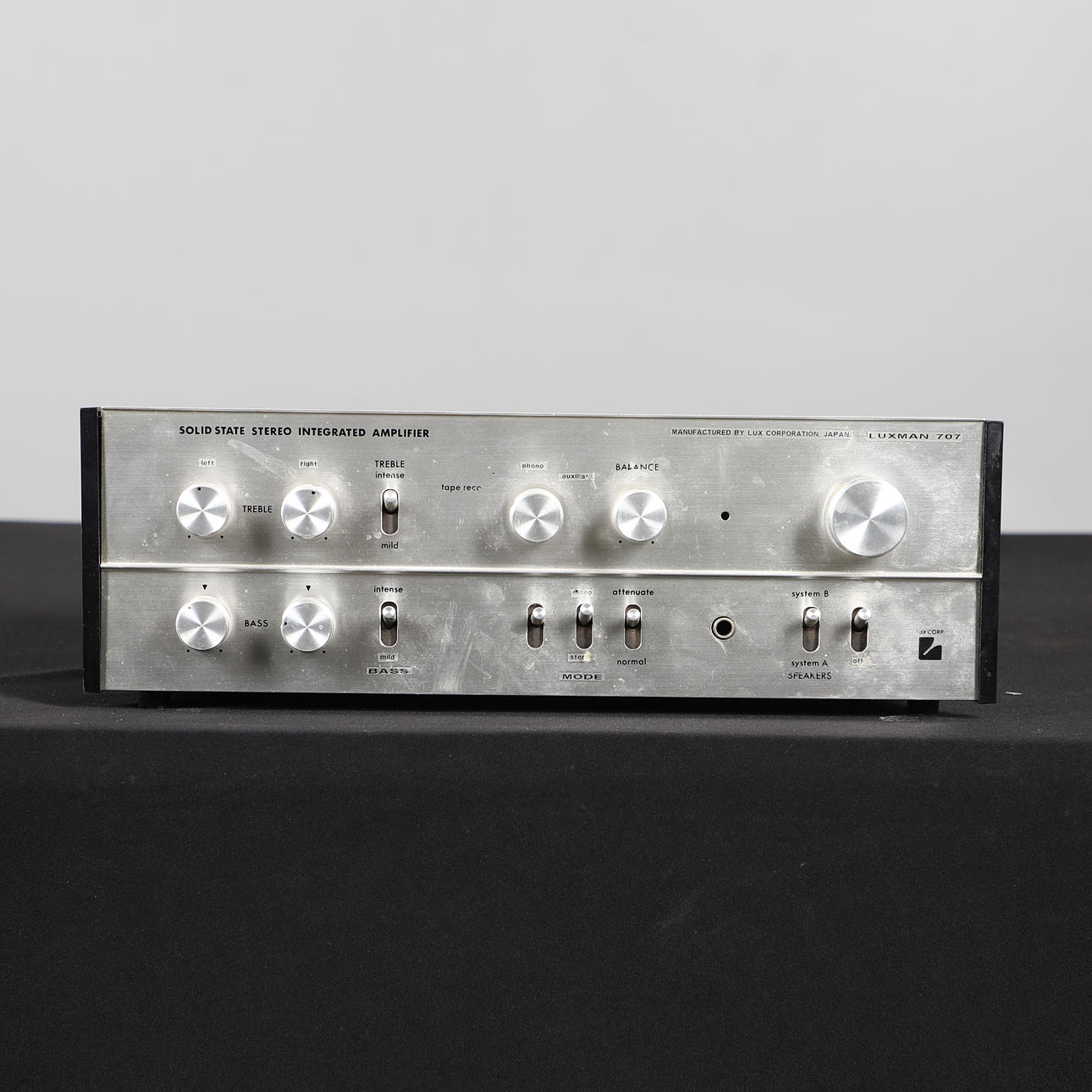 LUXMAN 707 SOLID STATE STEREO INTEGRATED AMPLIFIER.