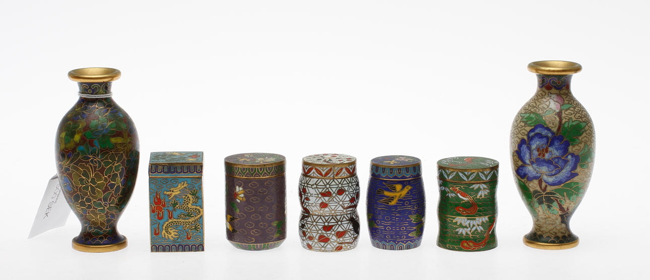 OSTINDISKA FÖREMÅL, 7 delar, cloissone, 1900-tal.