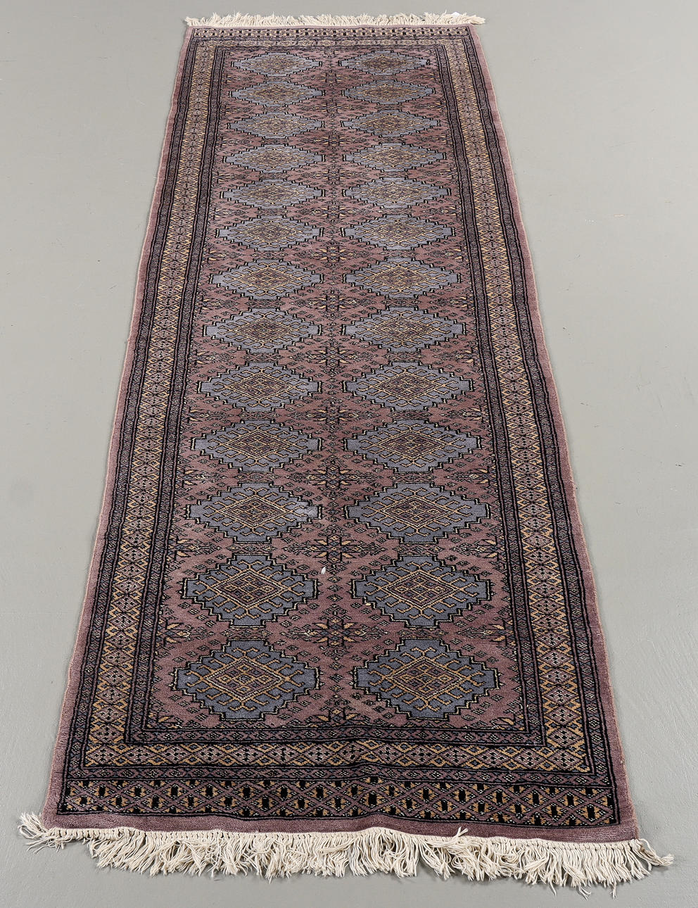 GALLERIMATTA Pakistan, 274x91 cm.