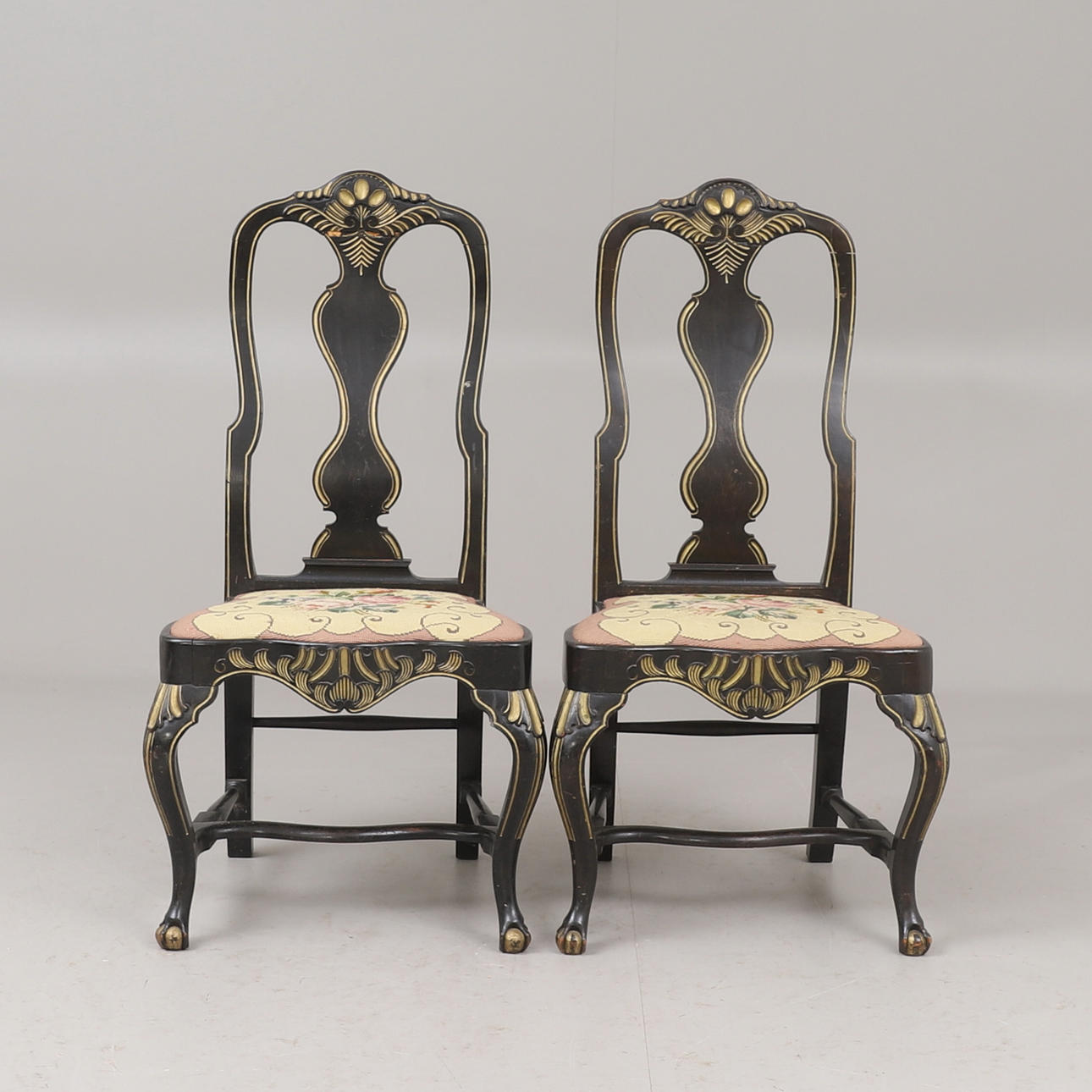 STOLAR, ett par, barockstil, 1900-tal.