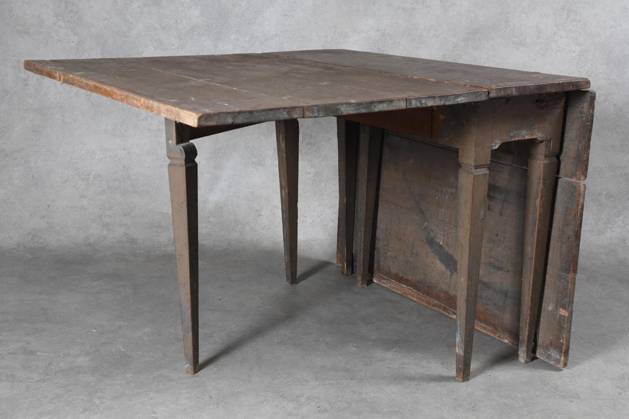 BATTLE TABLE, Gotland original painted, 17th-18th century.