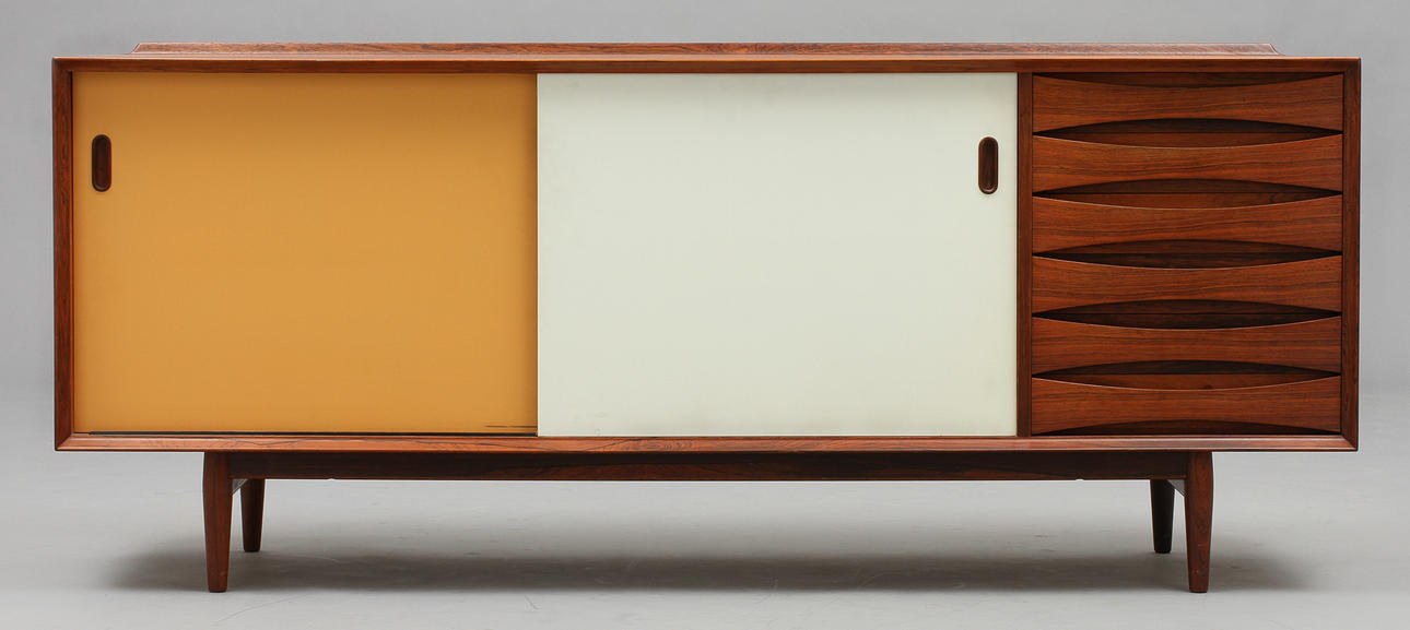 ARNE VODDER. Sideboard "Triennale" Sibast Möbler, Danmark.