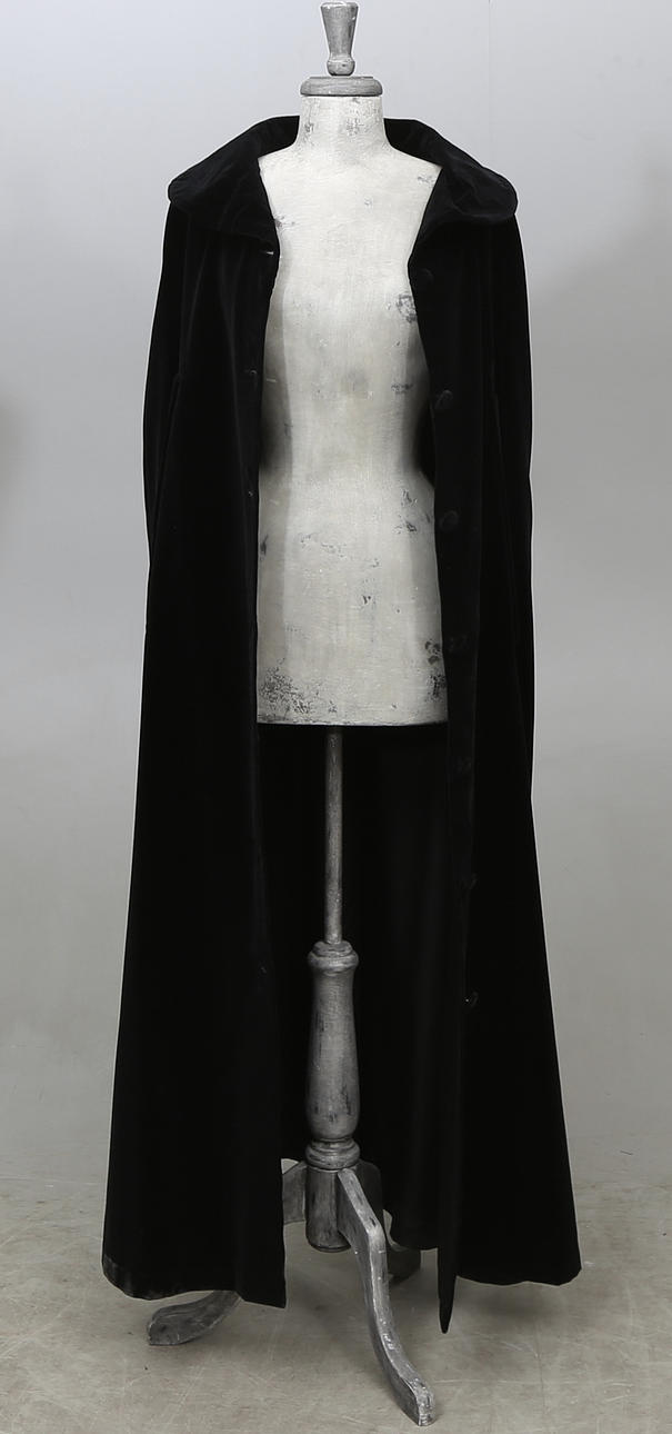 CAPE, sammet, sömmerskesydd, 1900-talets andra hälft.