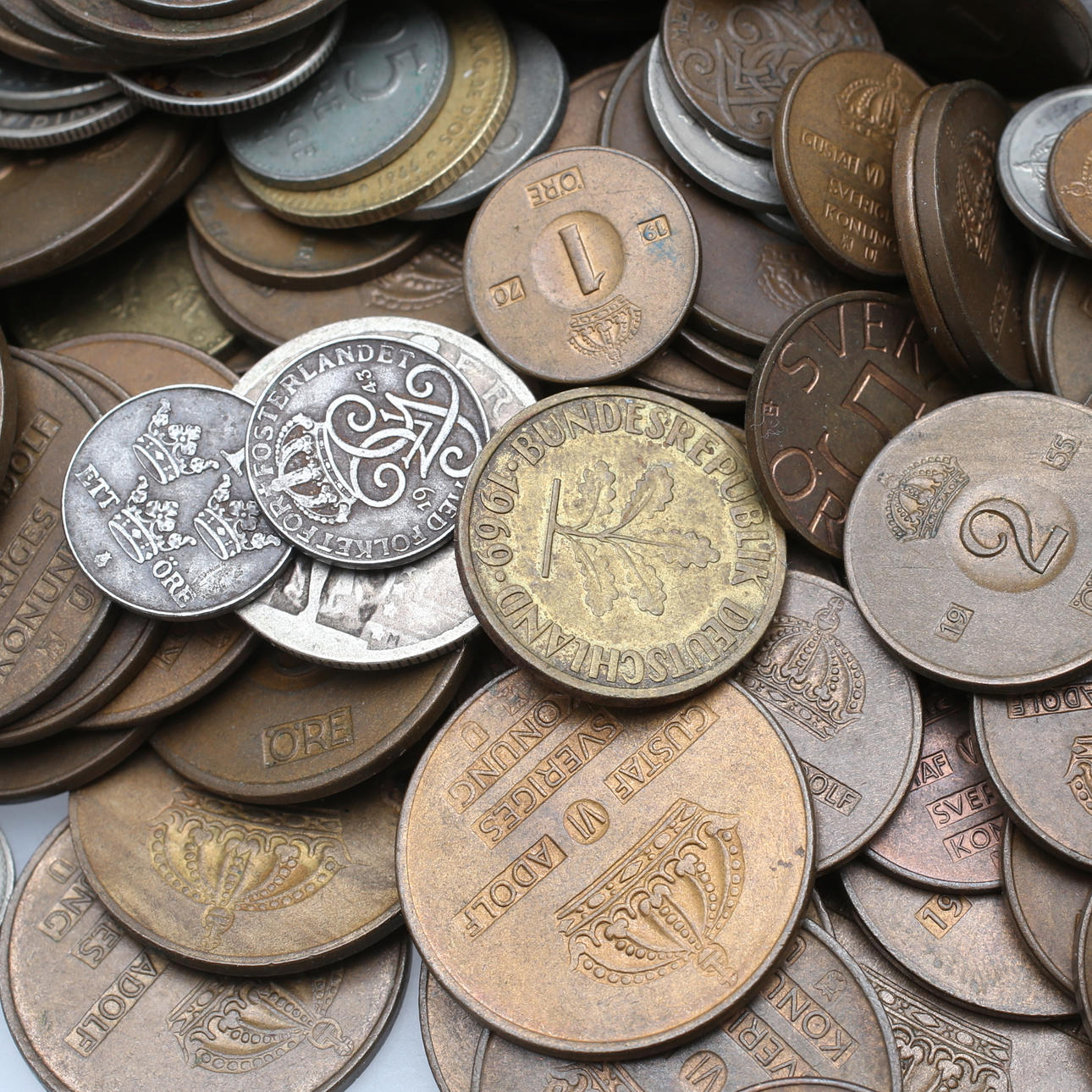 MYNTSAMLING, ören, brons, järn samt nickel, 1900-tal.