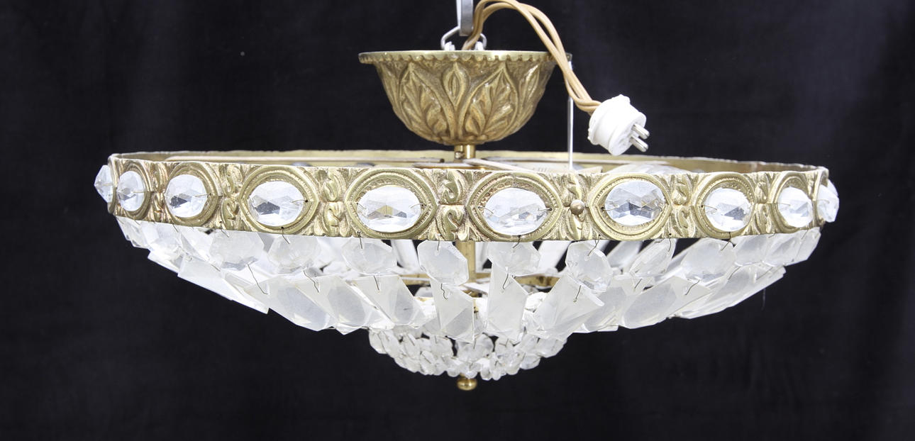 TAKLAMPA MED PRISMOR, 1900 tal.