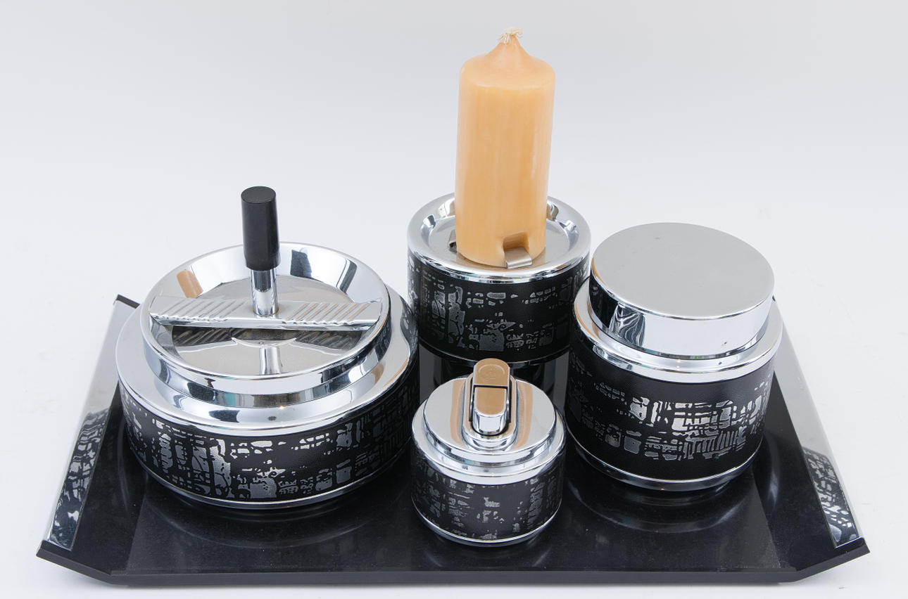 ERHARD UND SÖHNE. RÖKSERVICE, Bernadotte-modell, silverpläterad mässing med bordlå.