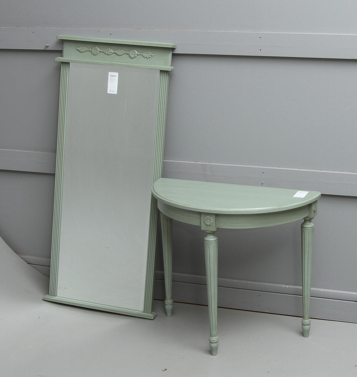 SPEGEL, med konsolbord, gustaviansk stil, 1900-tal.