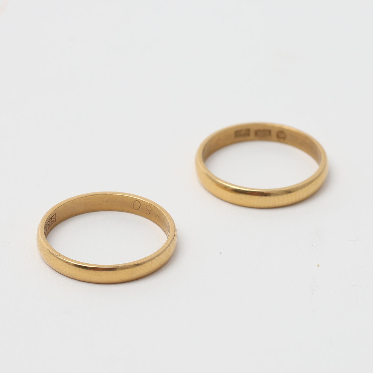 RINGAR, två stycken, guld 18K.