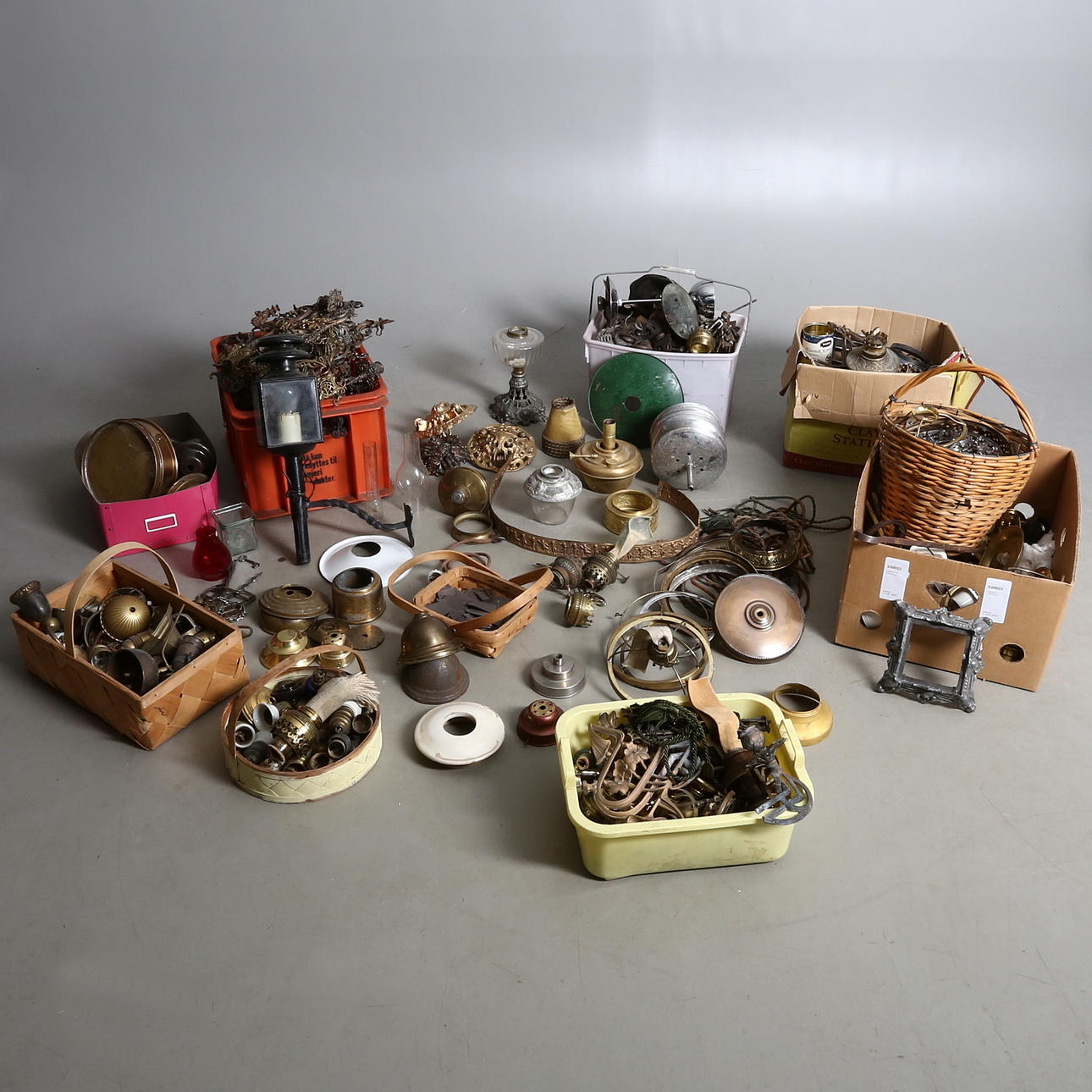 LAMPDELAR, 18&1900-tal.