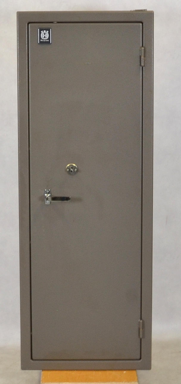 VAPENSKÅP/SÄKERHETSSKÅP, Husqvarna.