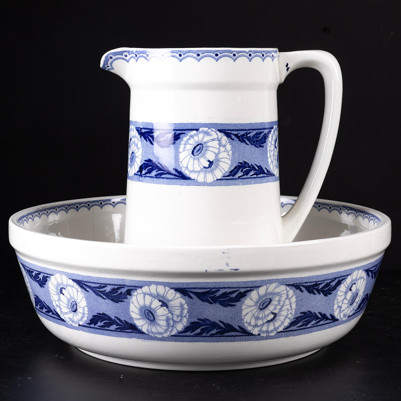 TVÄTTSET, 2 delar, "Margit", Gefle, 1900 - talets första hälft.