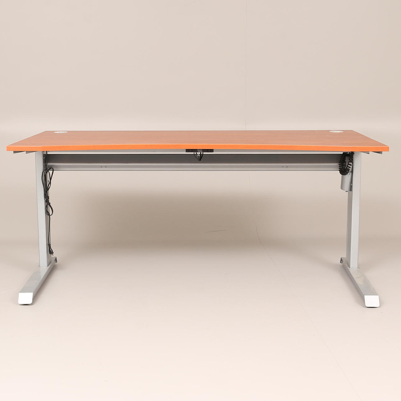 SKRIVBORD, elektriskt höj- och sänkbart.