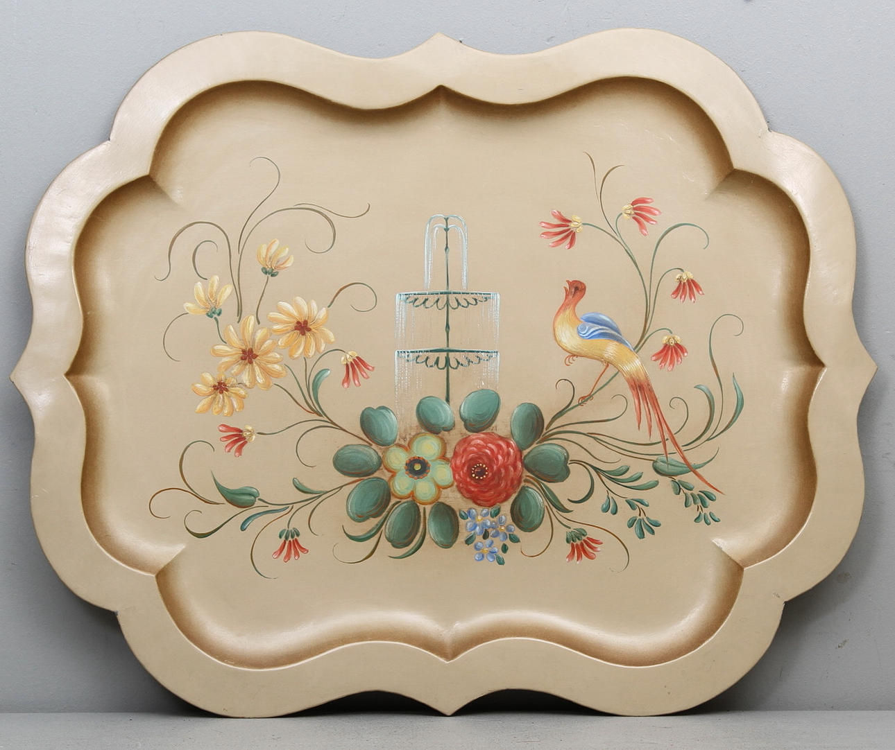 BRICKA, plåt, bemålad.