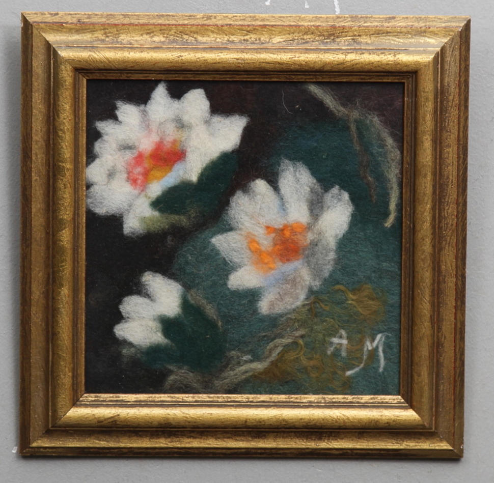 ANN-MARIE STENSTRÖM. 3 st, Blomstermotiv, ullmosaik, monogramsignerade AM.