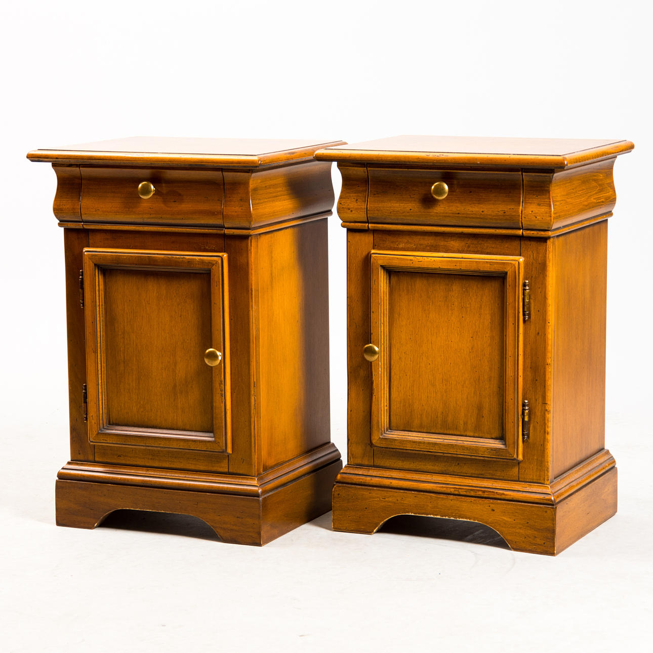 NATTDUKSBORD, 1 par, Selva, Italien.