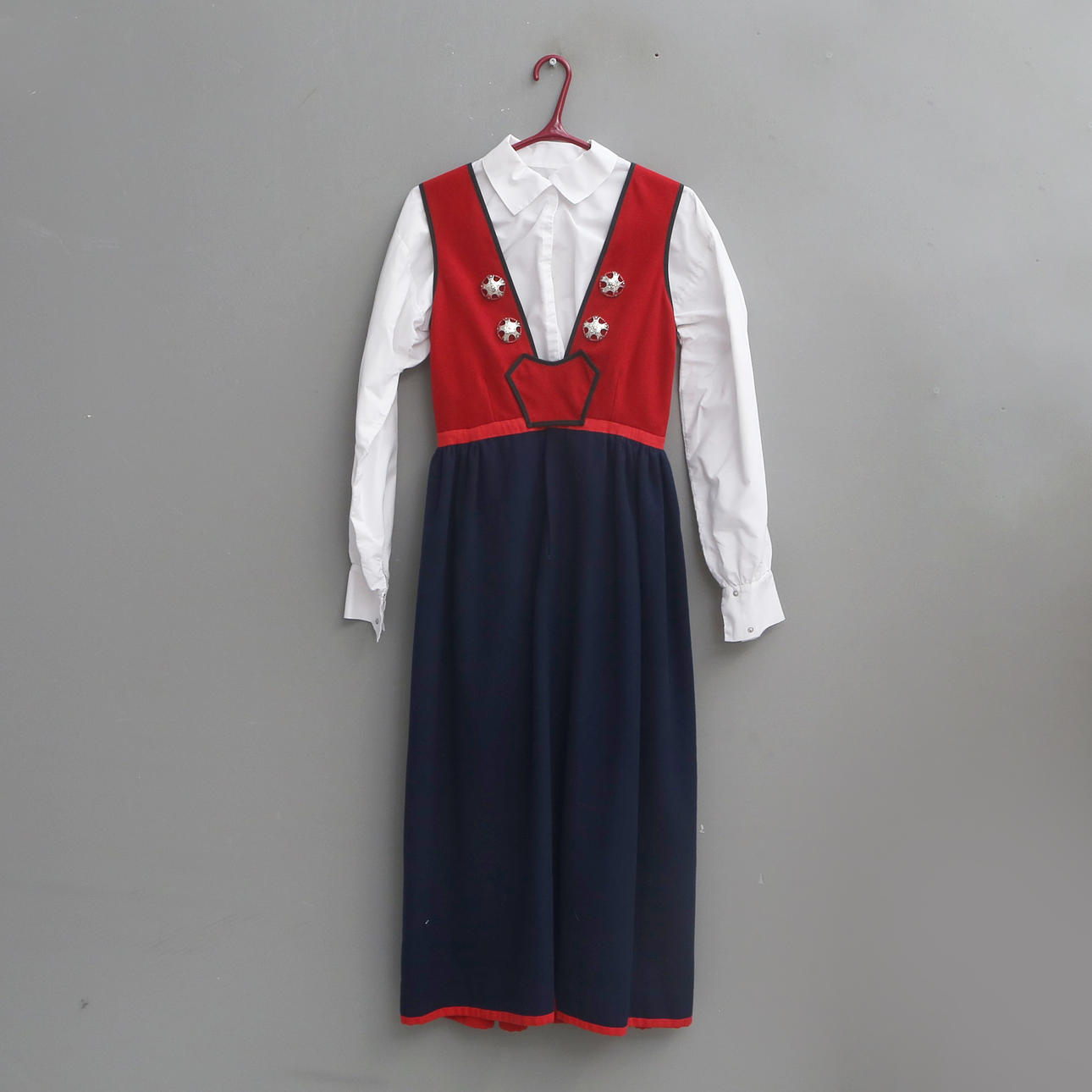 FOLKDRÄKT, Värend, 1977.