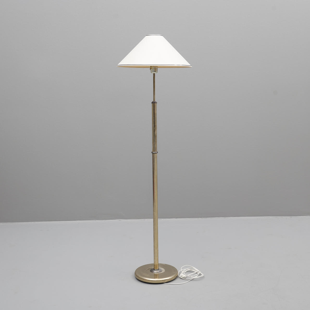 GOLVLAMPA, metall.