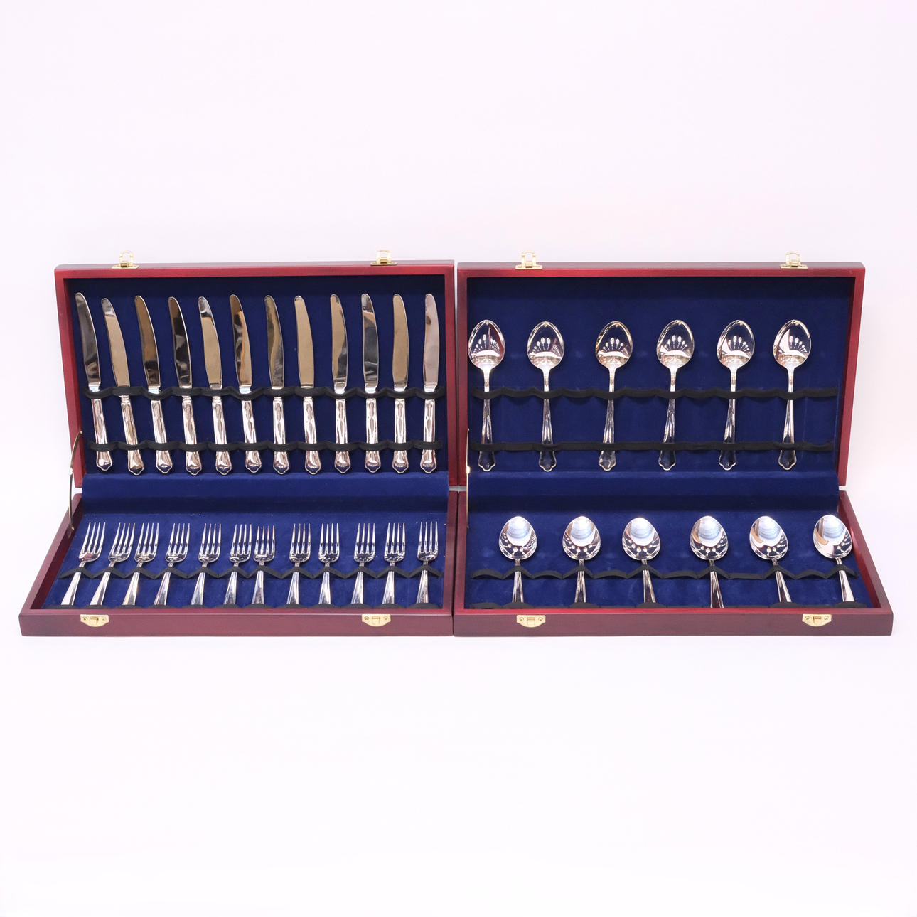 BESTICKSUPPSÄTTNING, SILVER, CHIPPENDALE, 36 DELAR.