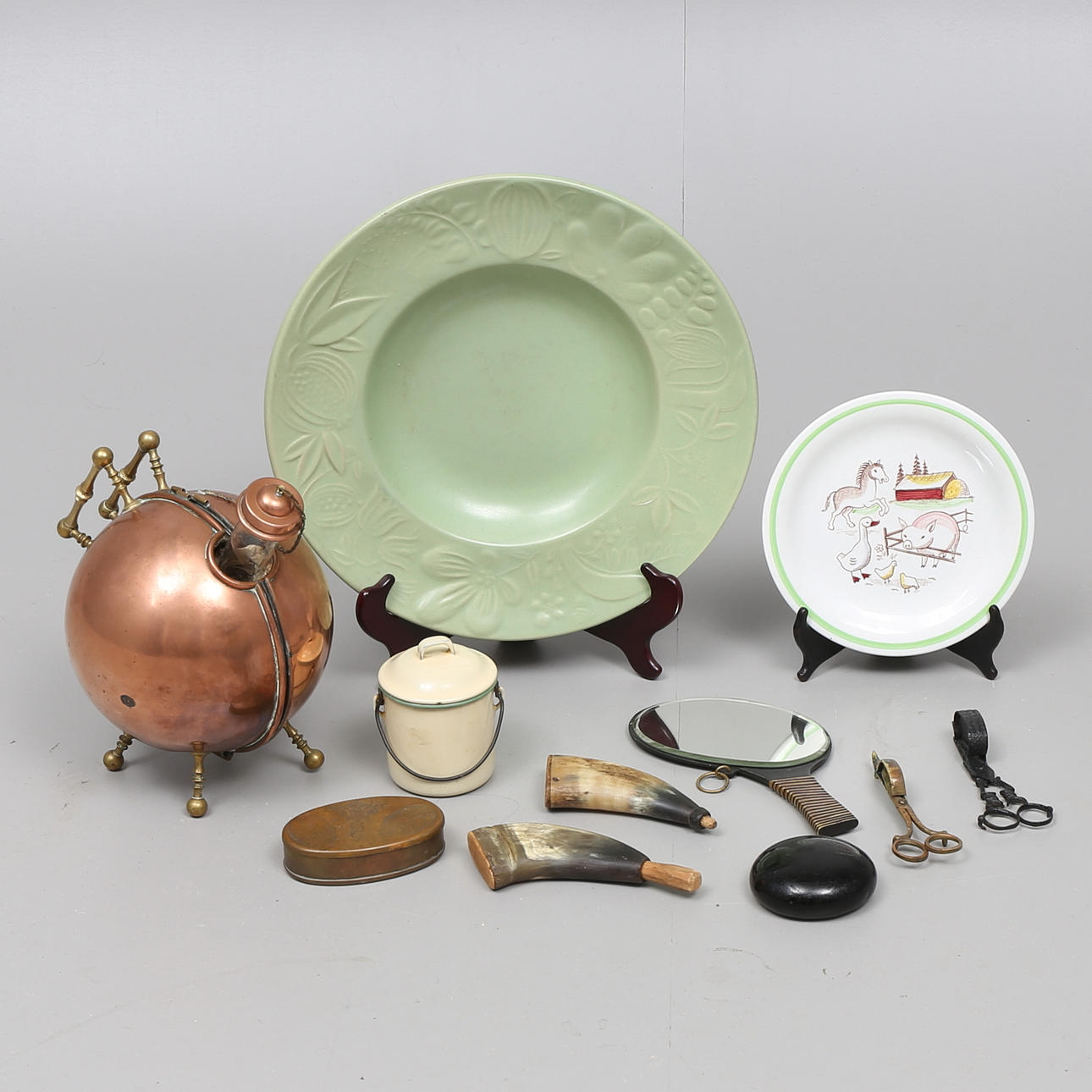 PARTI DIVERSE, 11 delar, koppar, mässing, keramik m m.