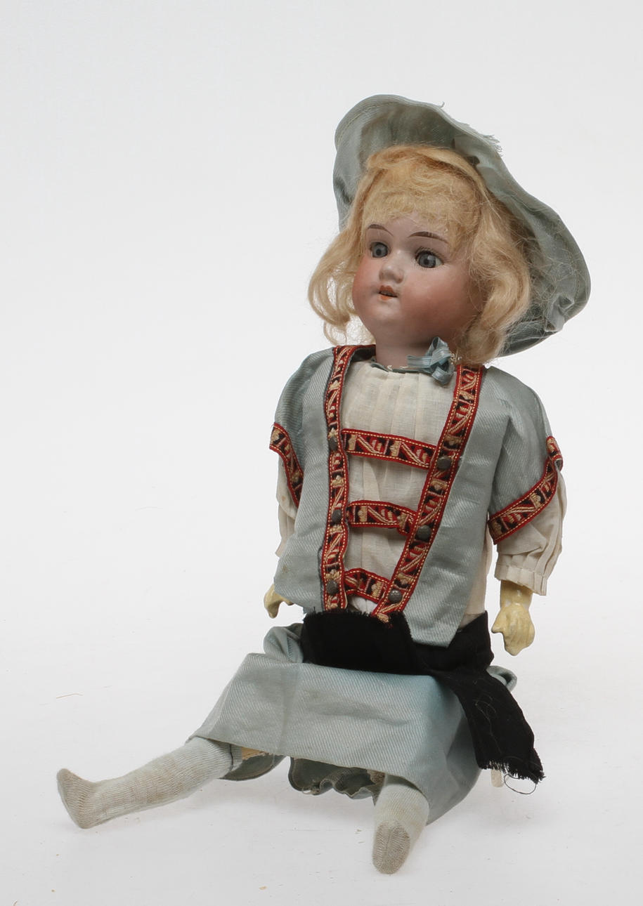 BLUNDDOCKA biskvihuvud, massakropp "Made in Germany" "390" "A.0M." Armand Marseille?