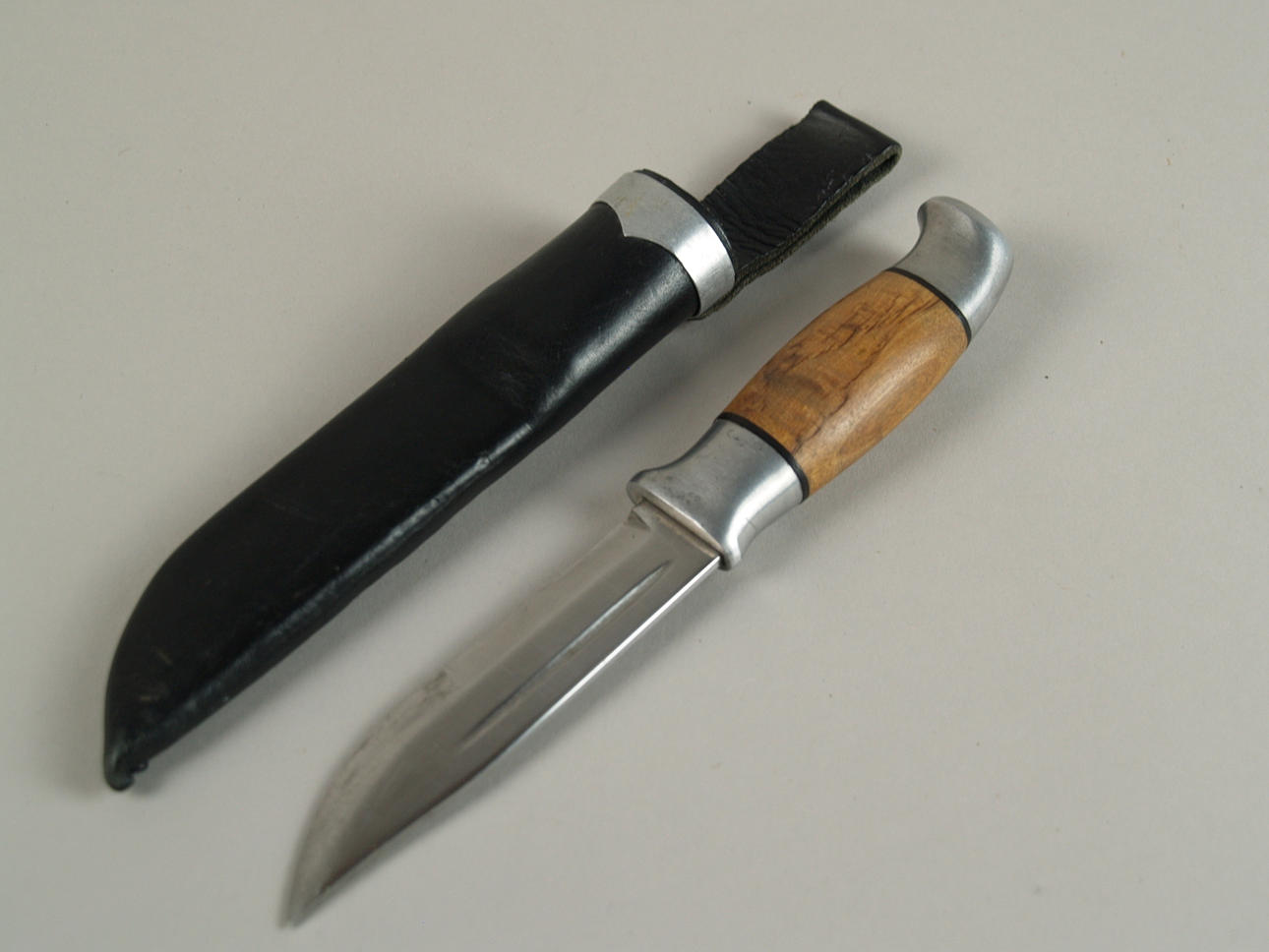 JAGDMESSER - BRUSLETTO, "BAMSEN".