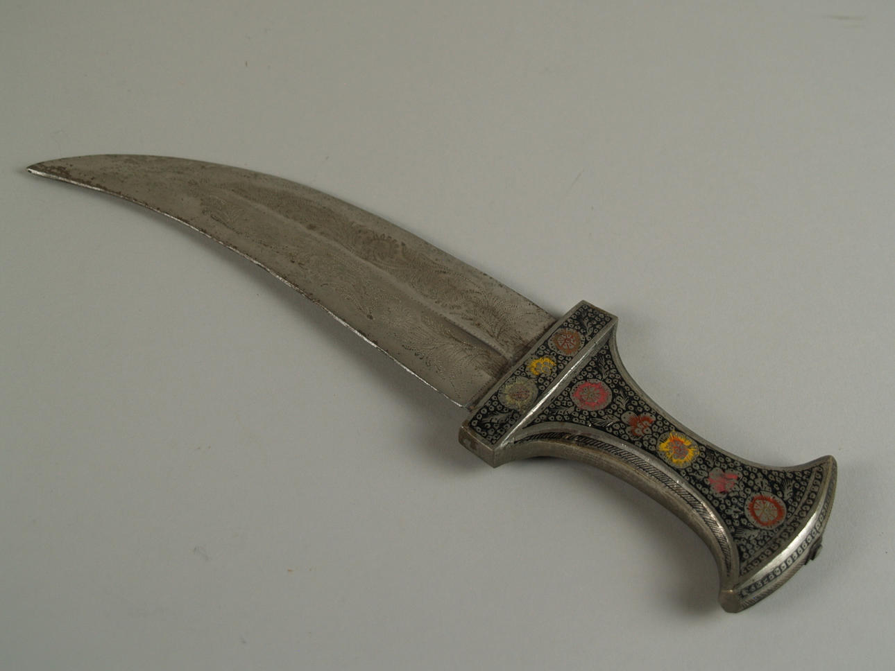 CROOKED DAGGER / JAMBIYA - ORIENT.