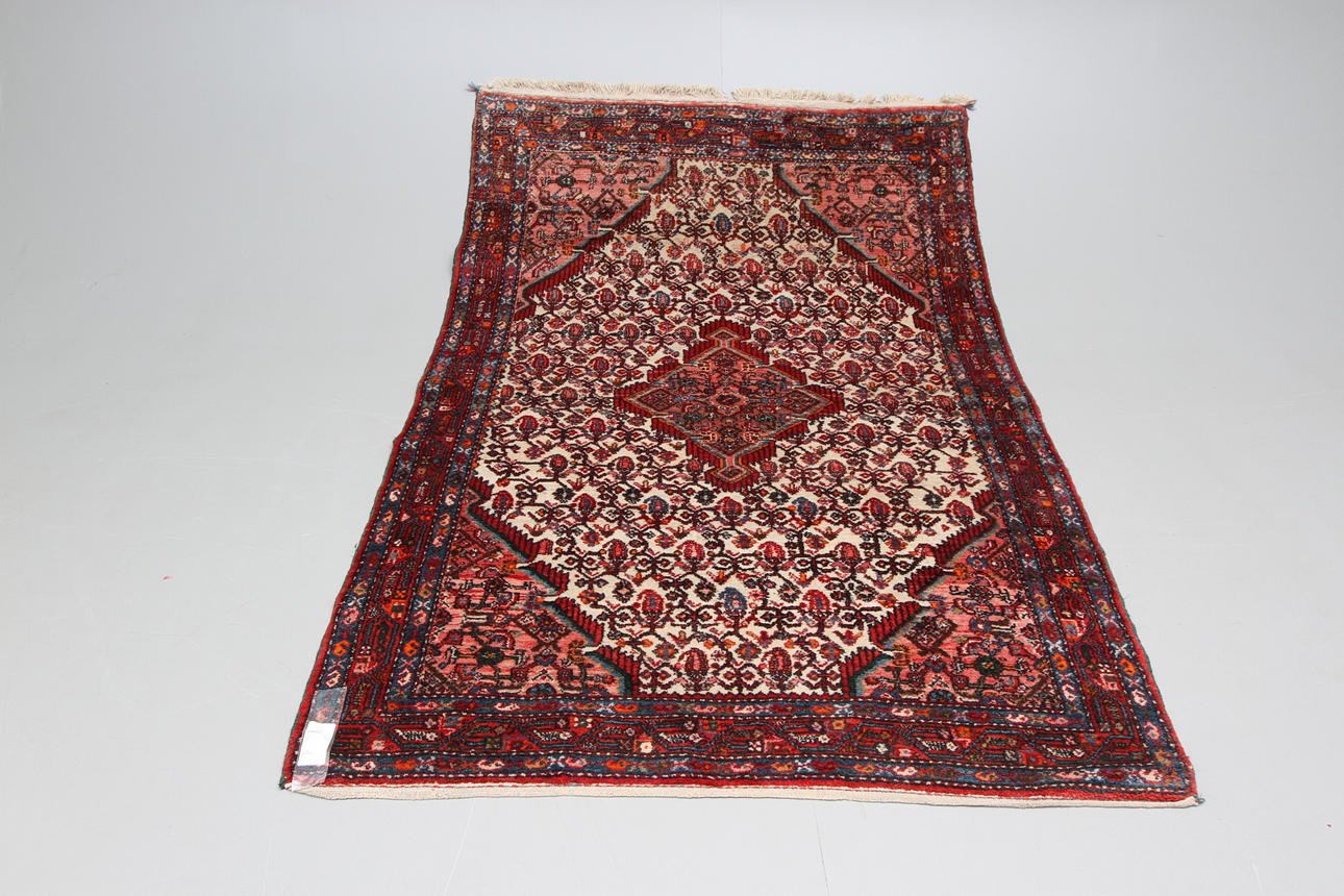 MATTA, Orientalisk, Zageh, 216x142 cm.