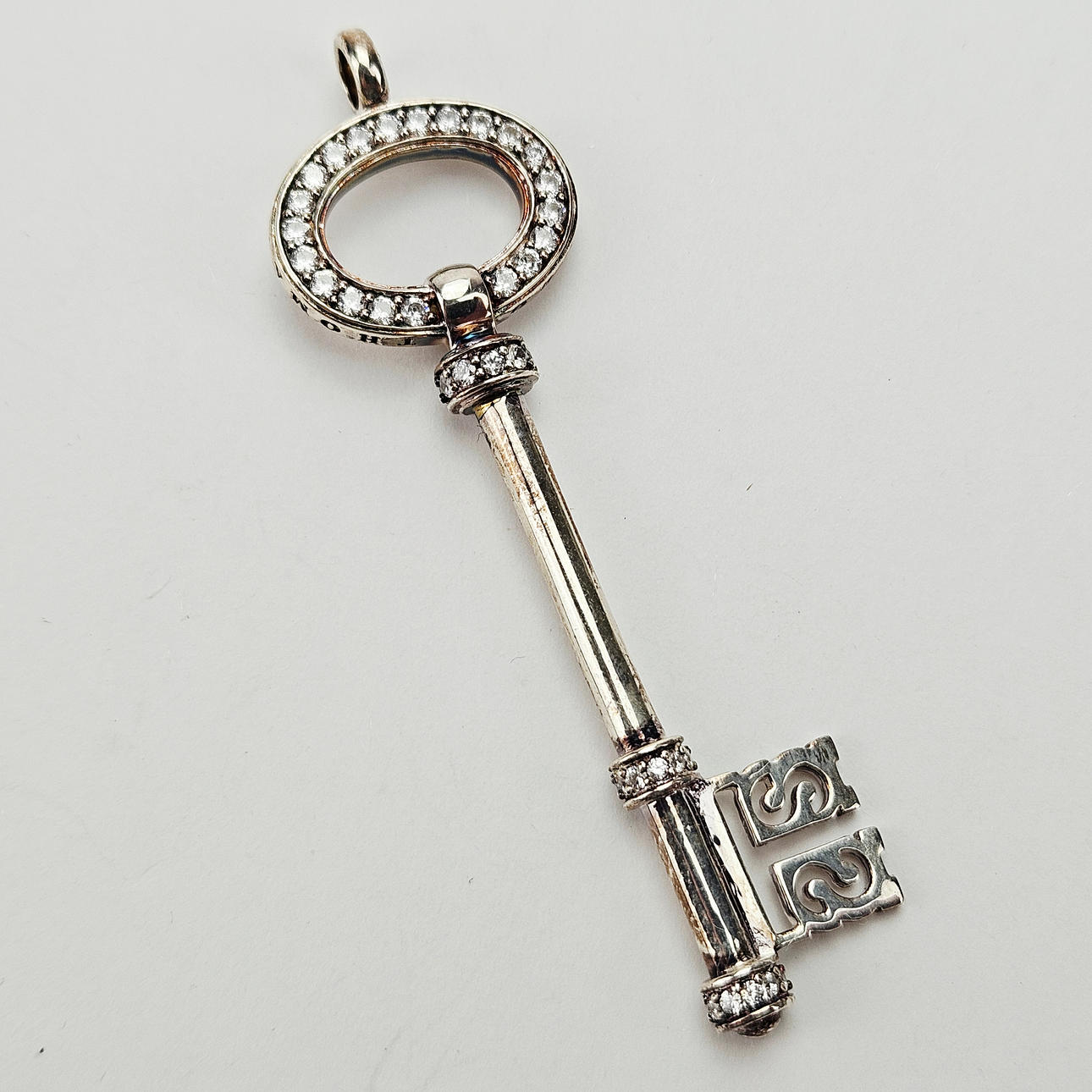 HÄNGE, silver och slipade stenar, Thomas Sabo.