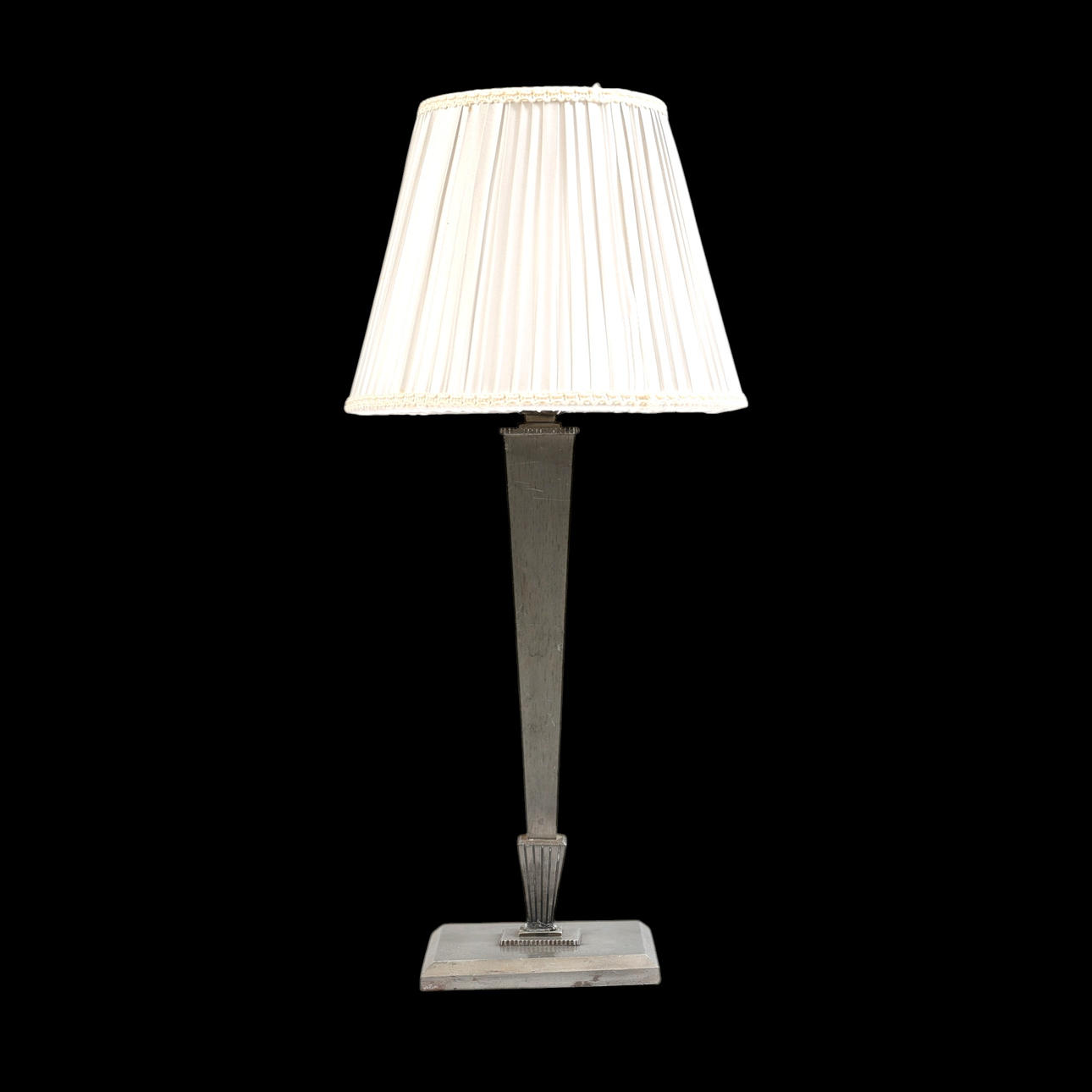 TABLE LAMP, pewter, Art Déco, 1920s/30s.