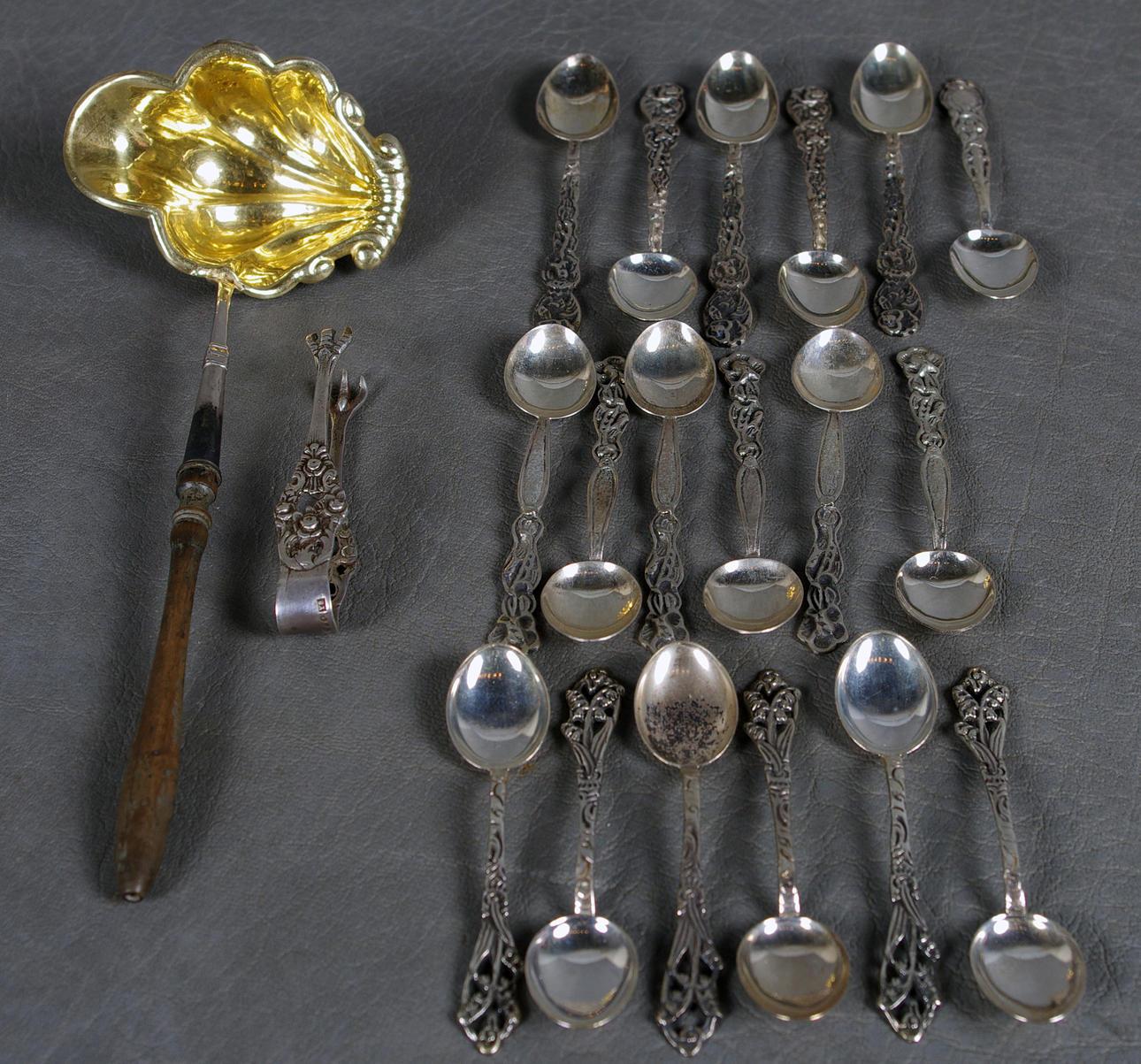 BESTICK, silver, total vikt 170 gram.