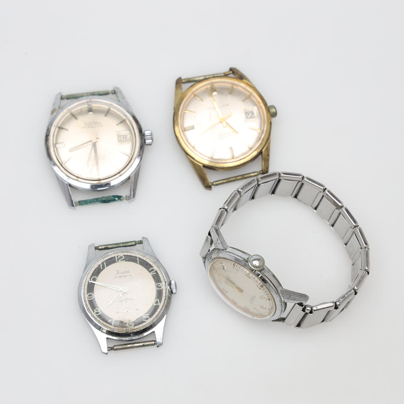 ARMBANDSUR 4 stycken, manuella.
