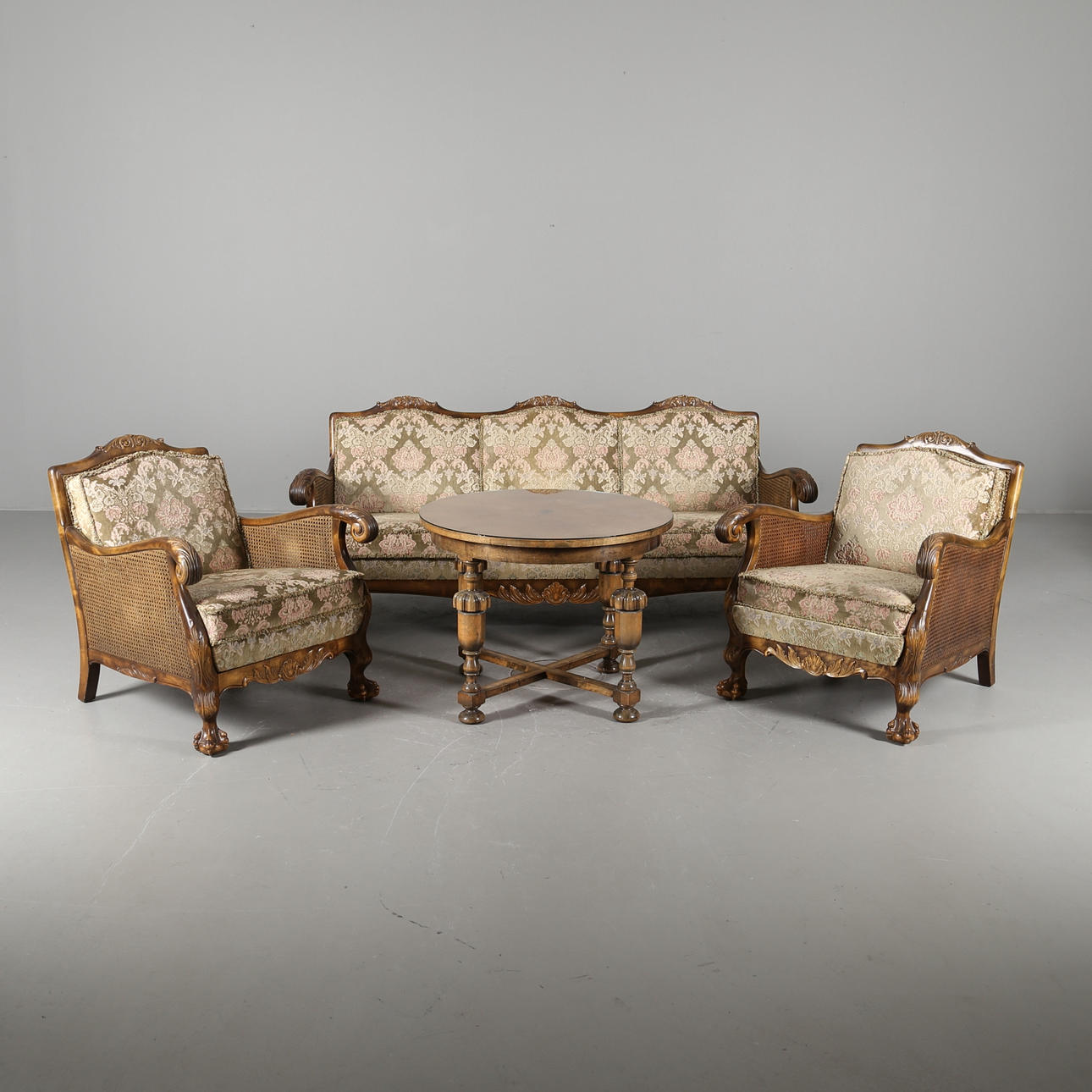 SOFA-GRUPPE, Chippendale-Stil, 20. Jahrhundert.