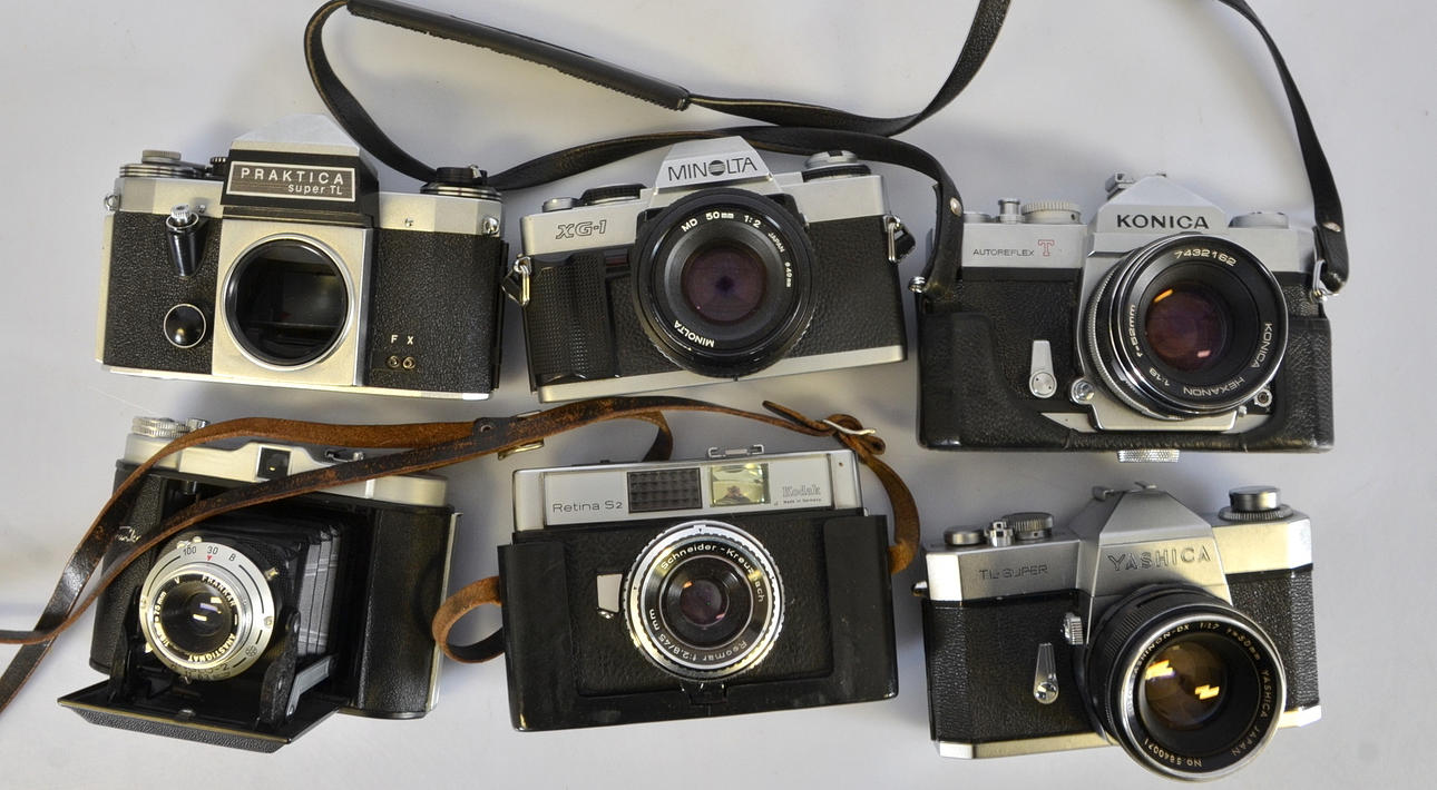 KAMEROR, 6 st, äldre, bl a Konica och Yashica.