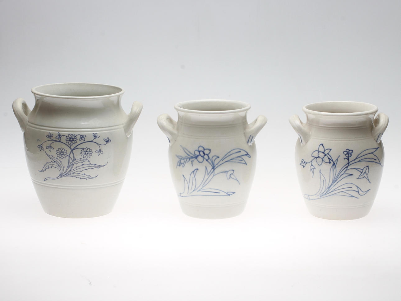 KRUKOR, 3 st, keramik, Gustafsberg och Rörstrand.