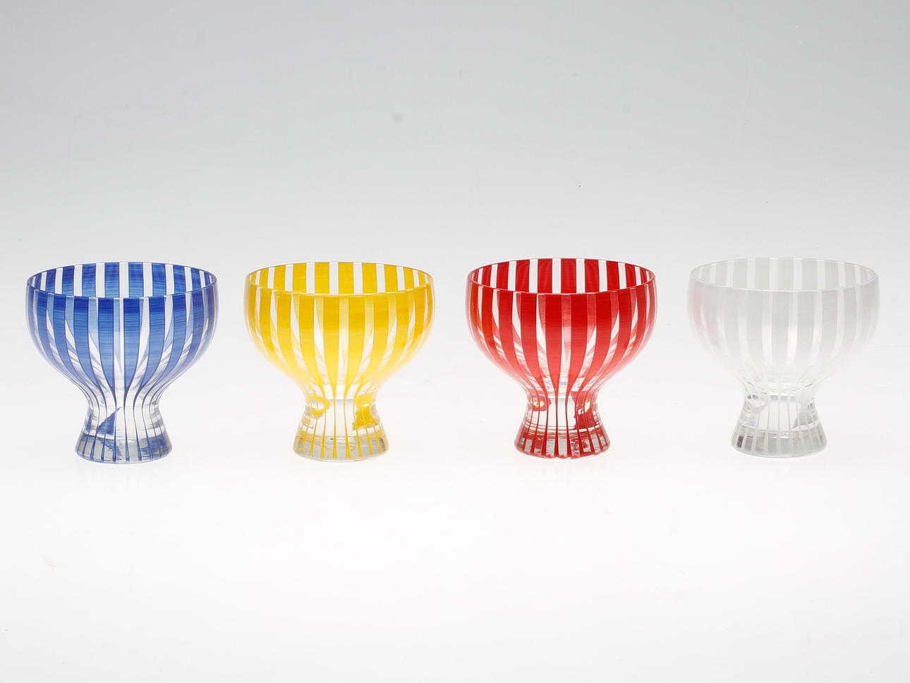 DESSERTSKÅLAR, 4 st, glas, "Strikt", Bengt Orup, Johanssfors.