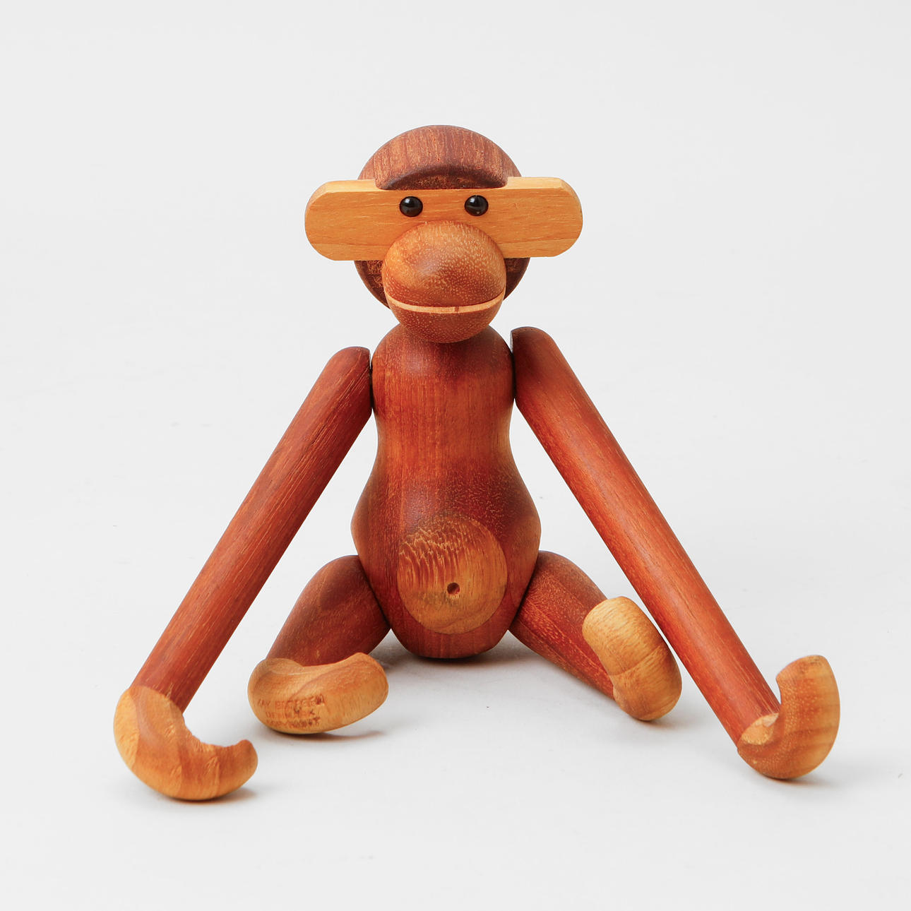 KAY BOJESEN. Figuin, teak.