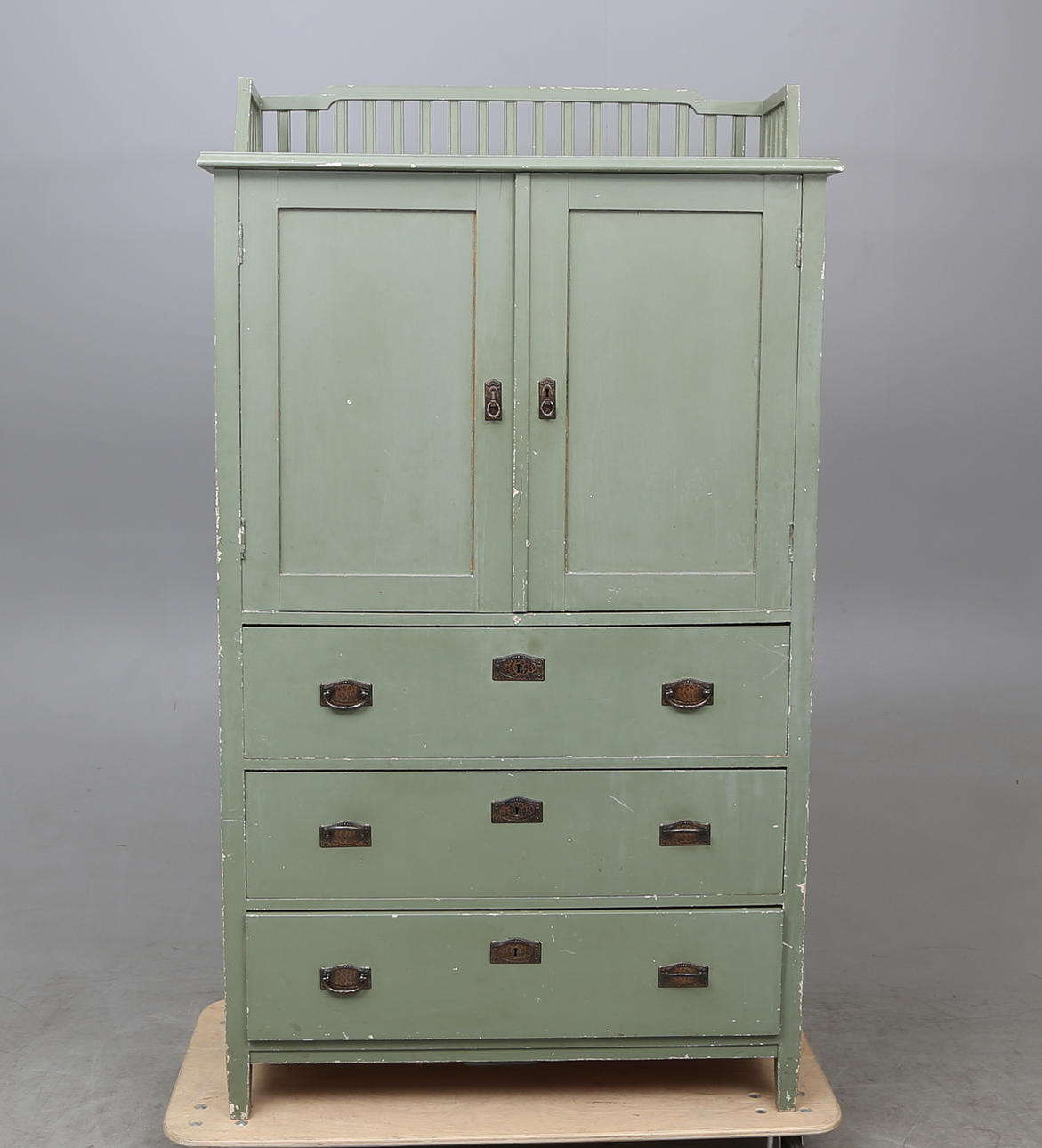 SKÅP, Carl Larsson-stil, 1920-tal.