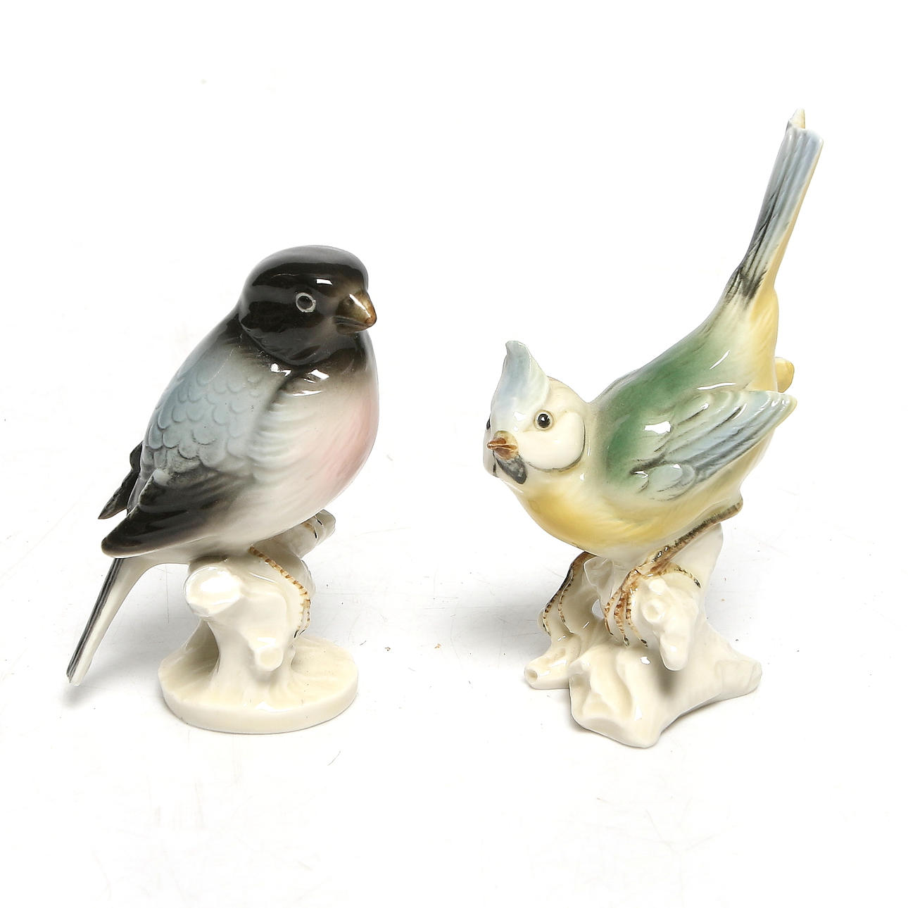 FIGURINER, 2 st, porslin, blåmes och domherre, Carl Sheidig, Gräfental, Tyskland, 1900-tal.