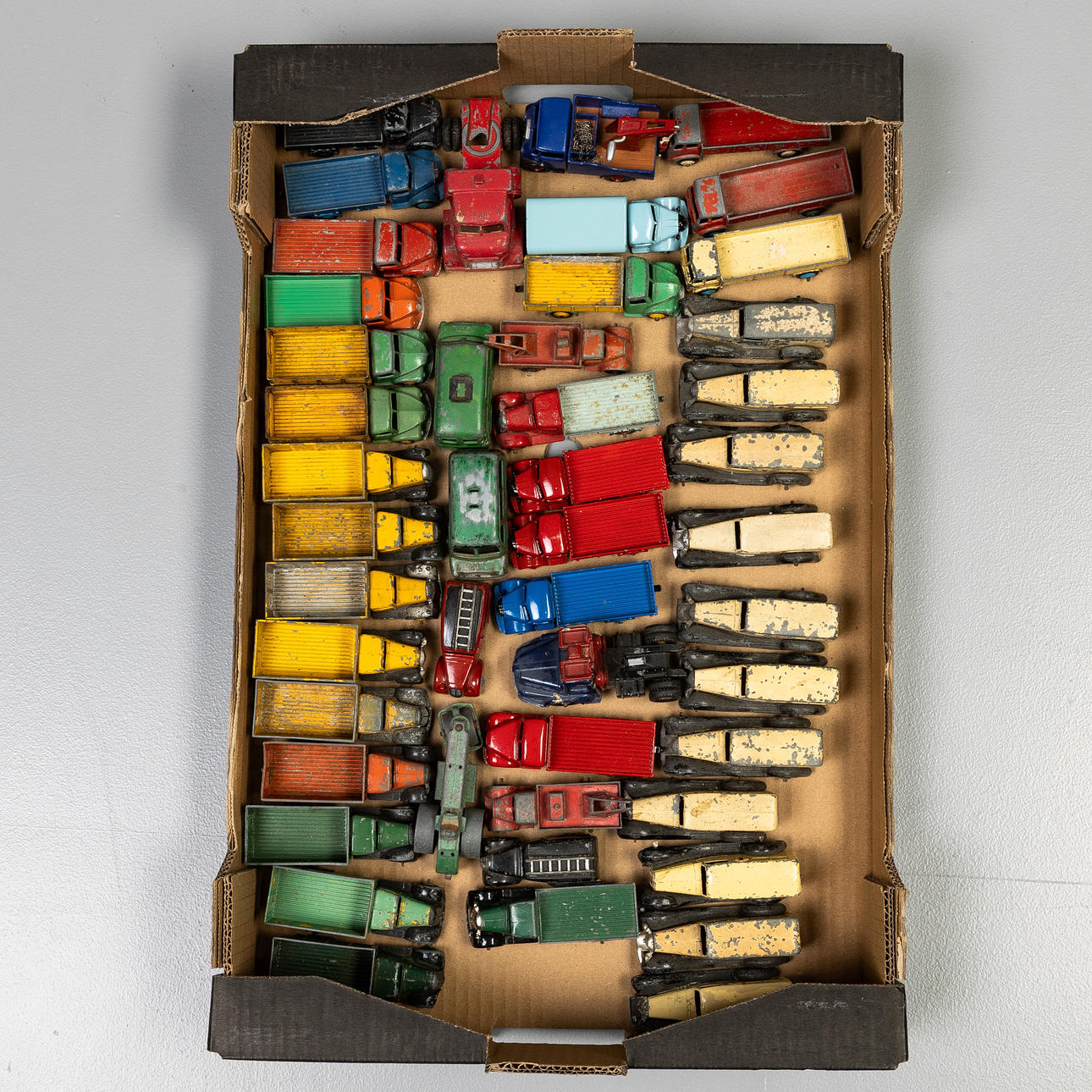 DINKY COMMERCIAL VEHICLES.