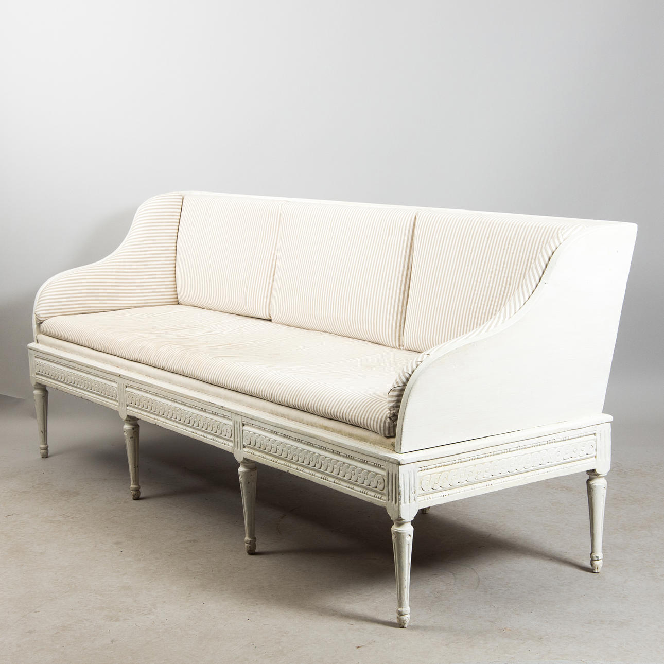 SOFFA, vitmålad, gustaviansk stil,1800-tal.