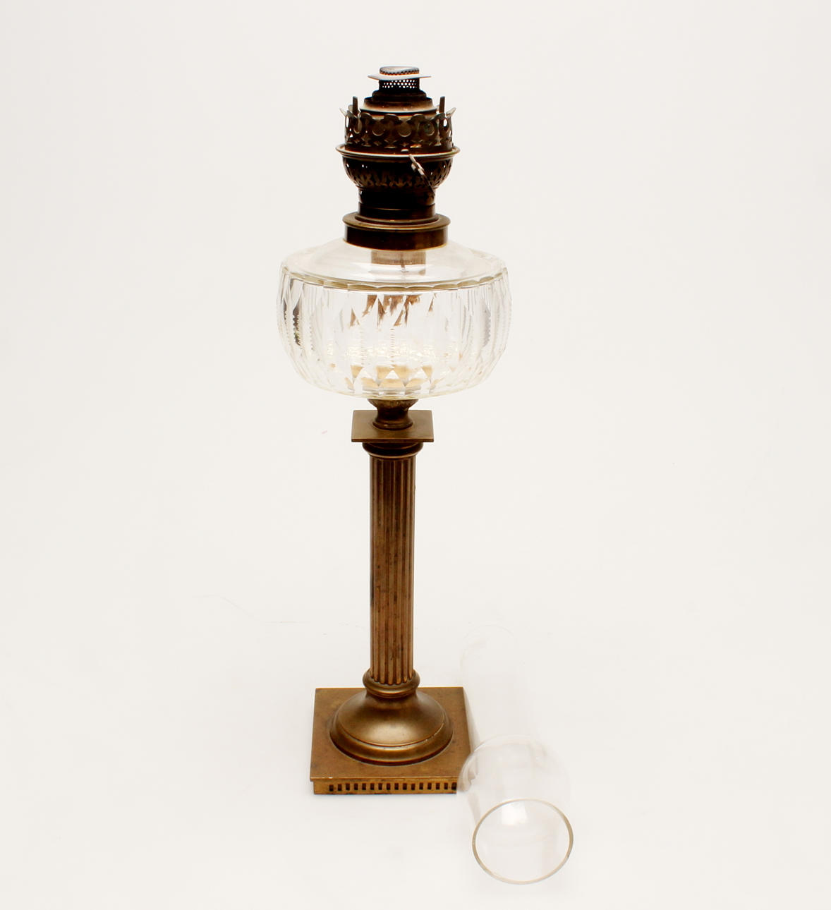 BORDSFOTOGENLAMPA, 18/1900-tal.