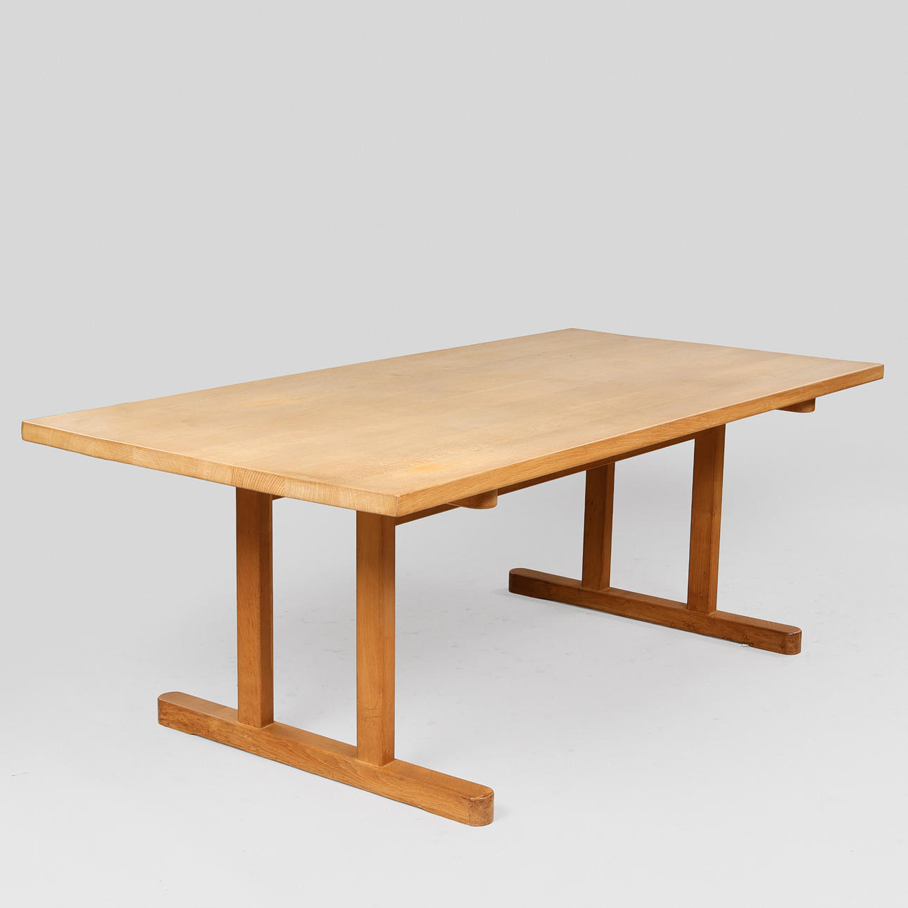 Shaker dining table in solid oak, 1970s-80s, Denmark.